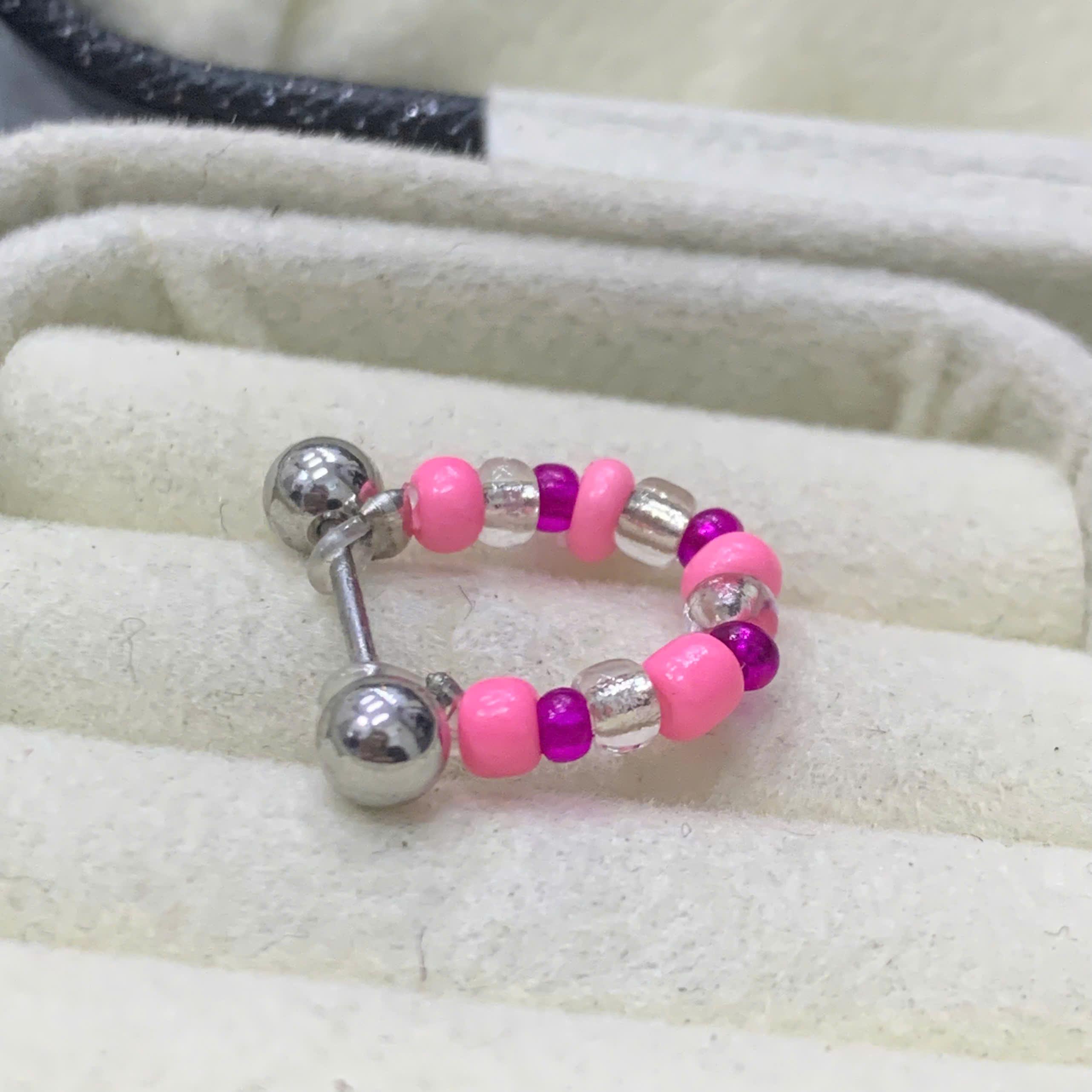 khuyên kiểu hạt cườm nhựa hồng bạc tím.