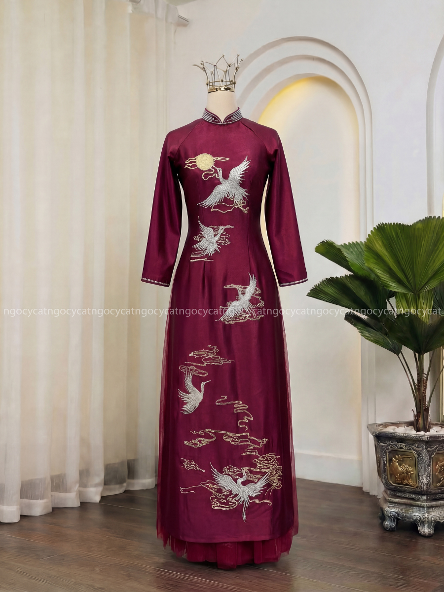 Áo Dài Bà Sui Màu Mận Thêu Ngũ Hạc Trăng Mây