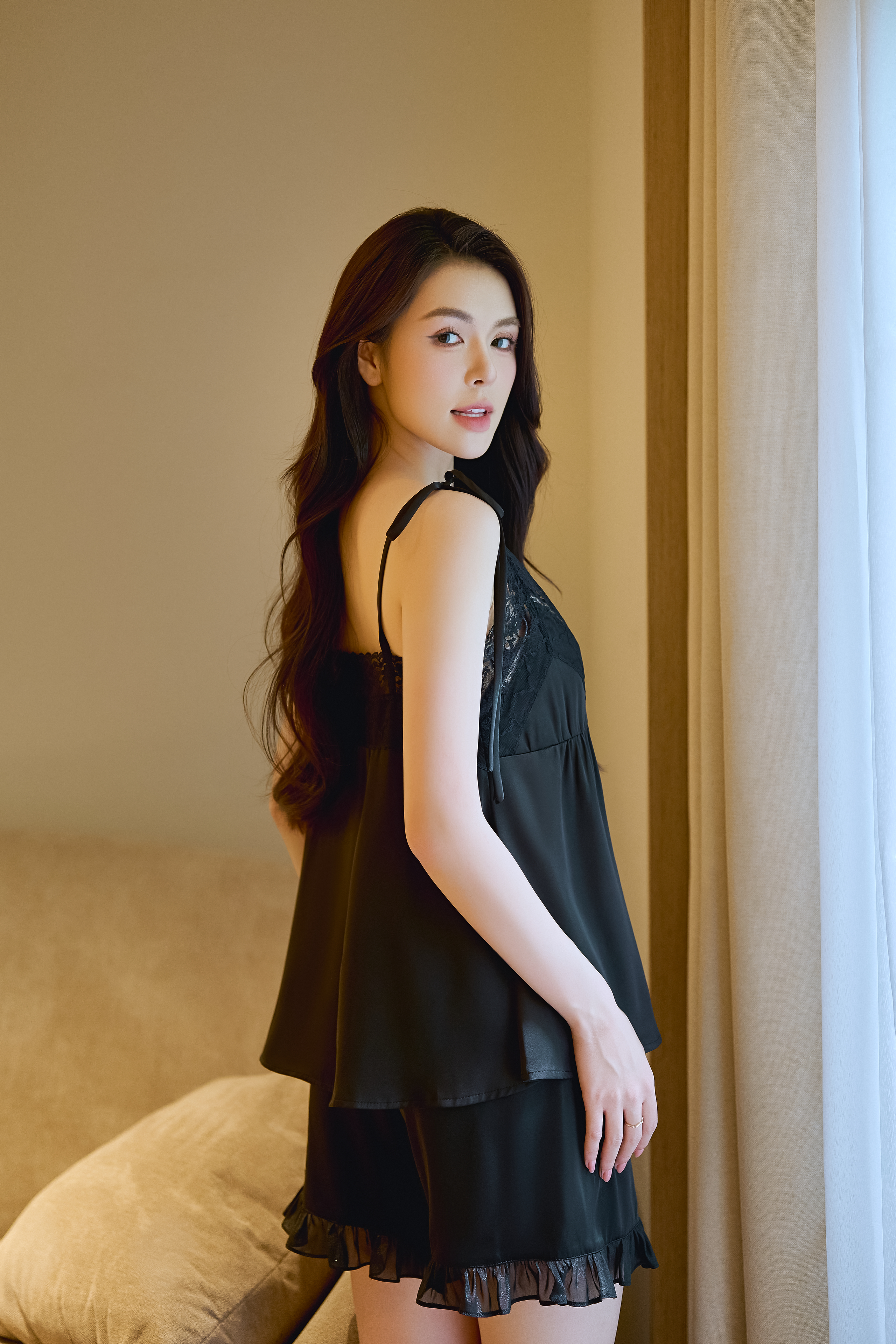 Bộ lụa áo 2 dây, quần cộc BN623_thumbnail_4