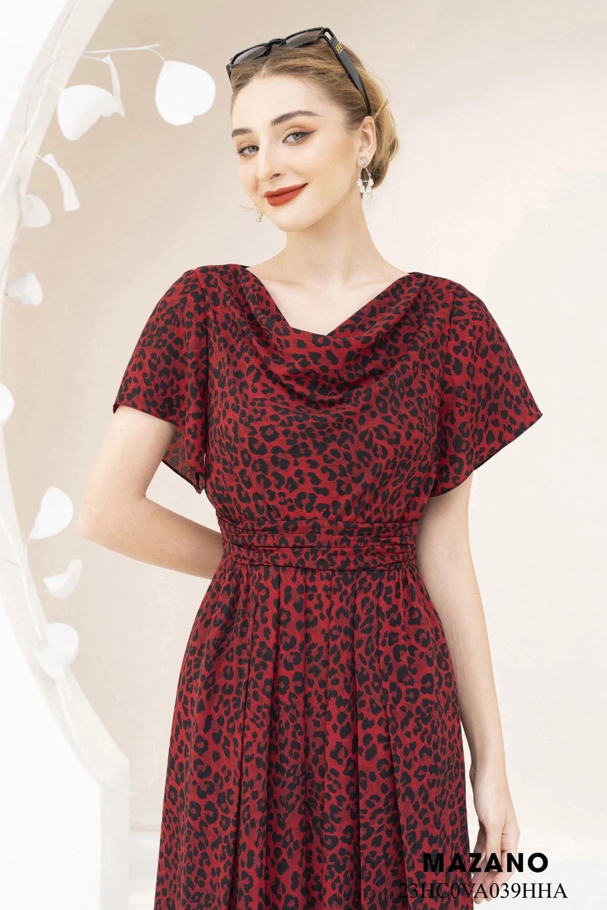 Đầm Da Báo Xếp Ly Cổ Đổ 23HC0VA039HHA