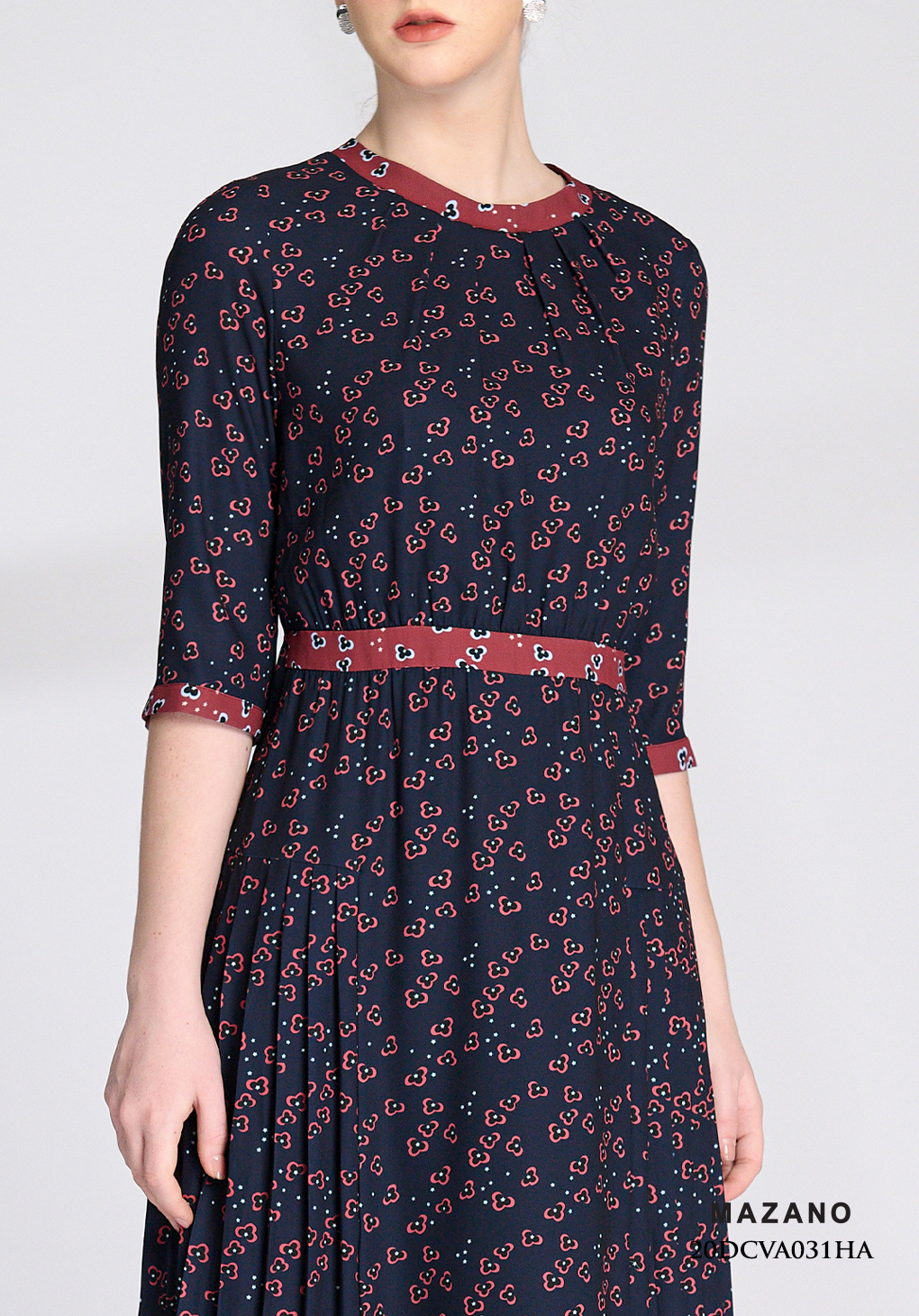 Đầm xanh than in hoa nhí xếp ly phối màu nhấn eo_thumbnail_3