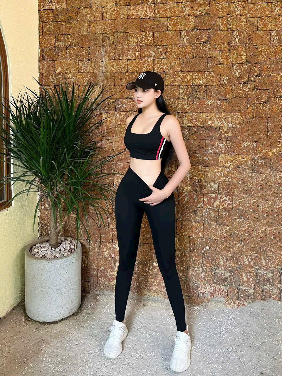 Bộ Quần Áo Thể Thao Tập Gym Yoga Nữ Dáng Dài Phối 3 Sọc Cá Tính