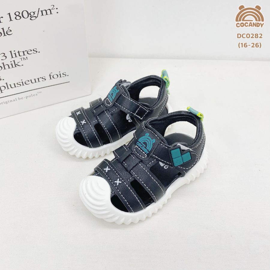 Dép sandal ĐEN trái tim XANH