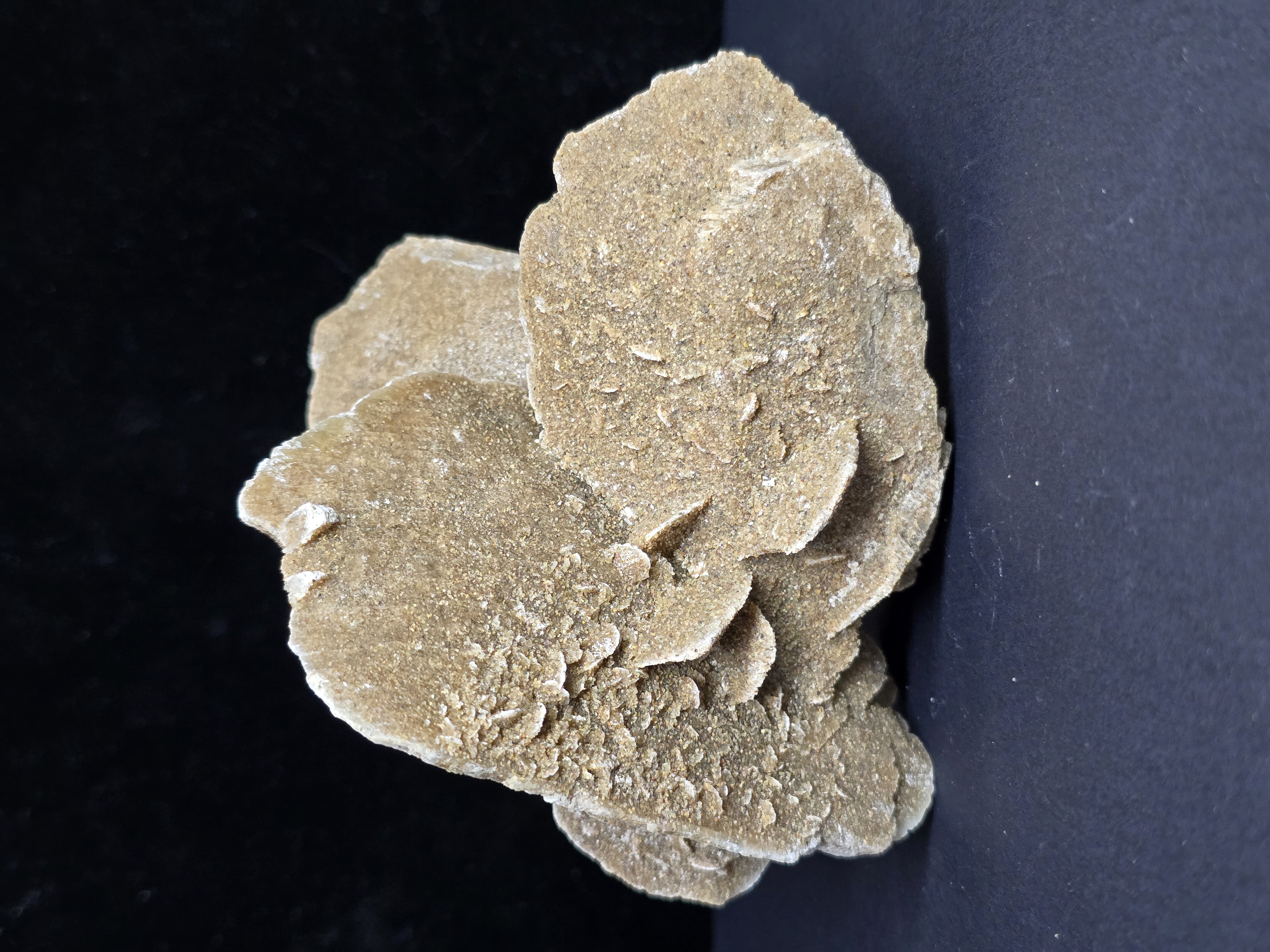 Tinh Thể Hoa Hồng Sa Mạc Desert Rose (có phản ứng UV) - Nội Mông_thumbnail_0