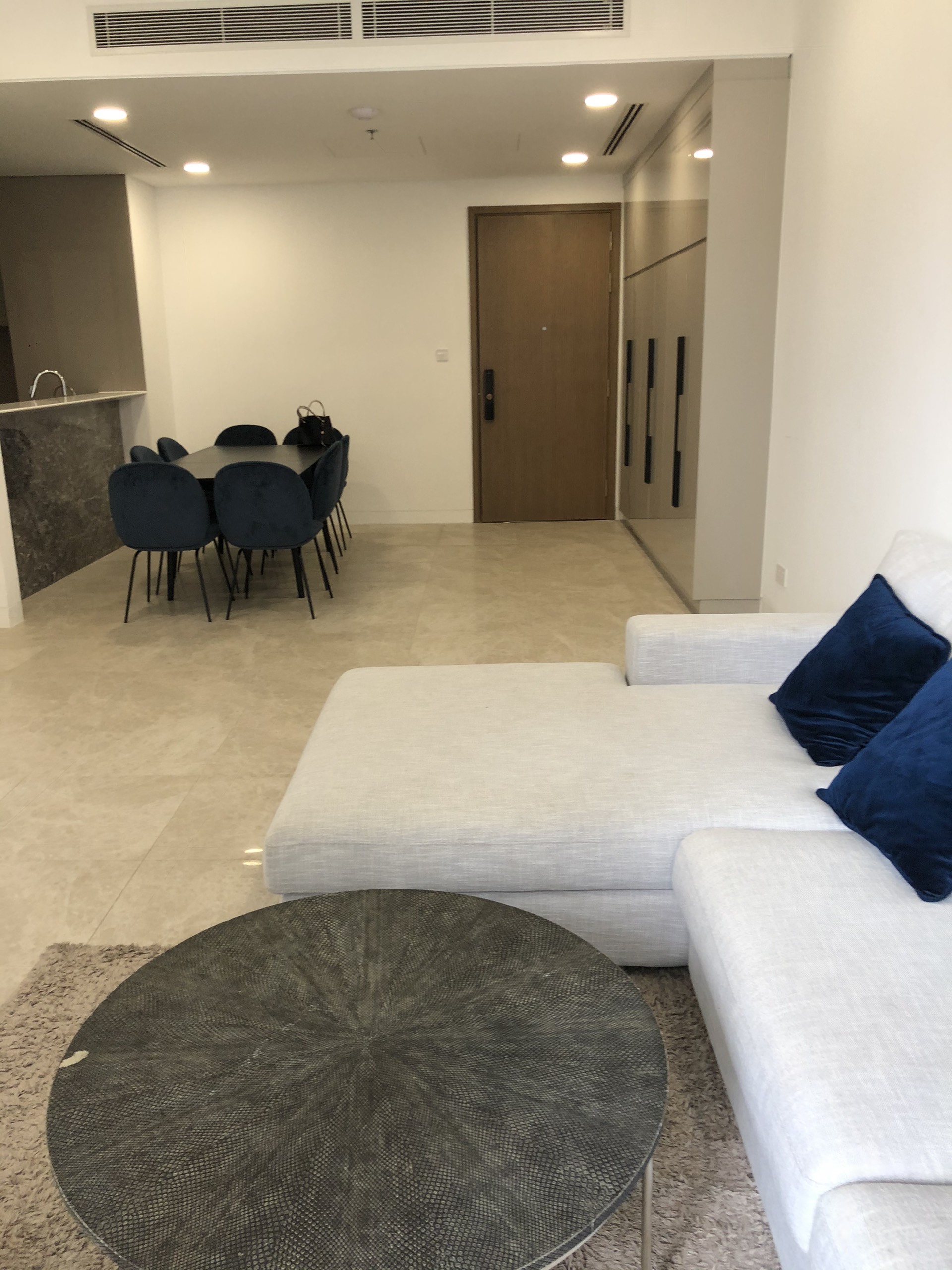 Chính chủ cần cho thuê căn 3 phòng ngủ tại The River giá 45 triệu bao phí