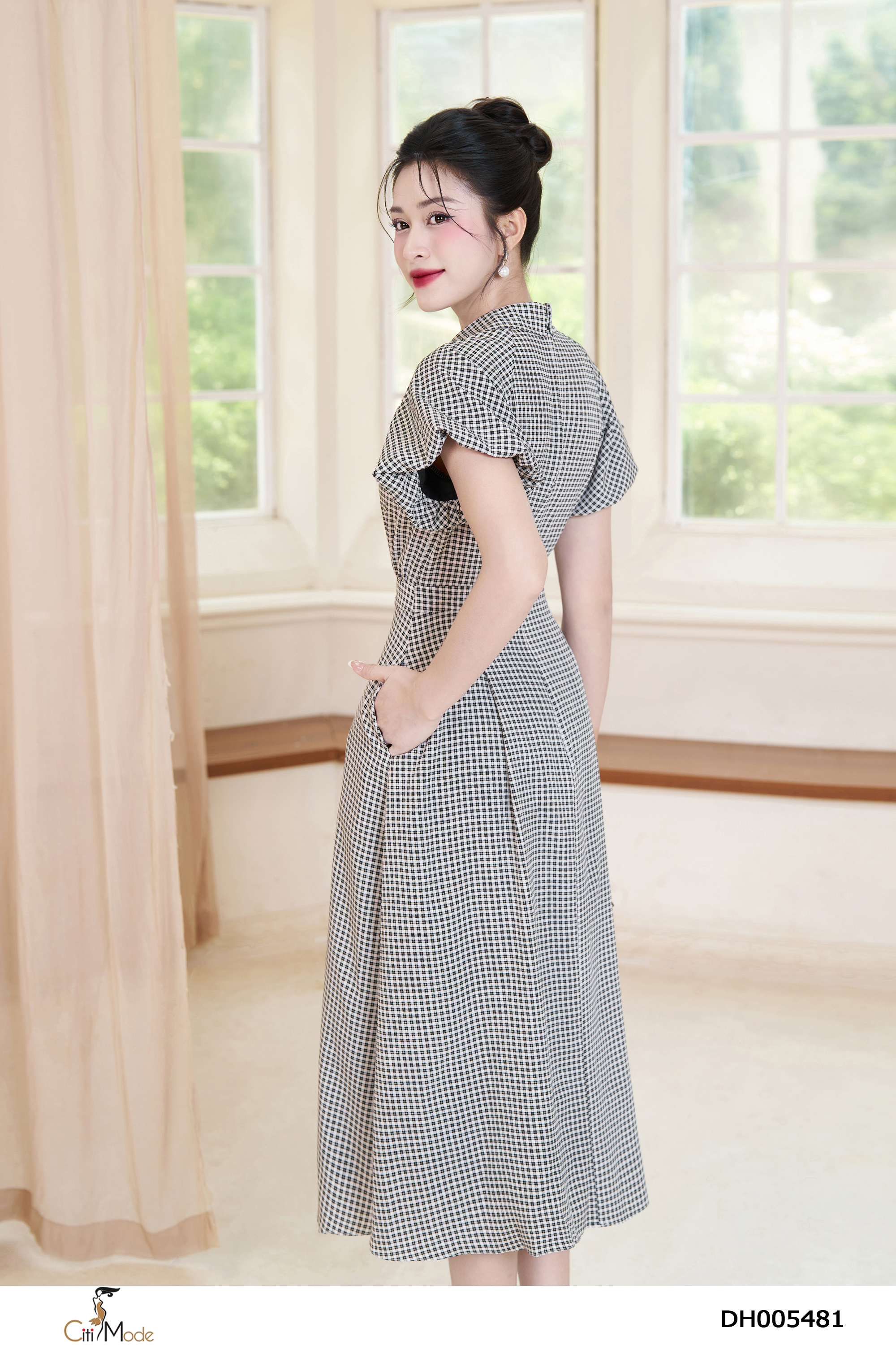 Đầm xòe kẻ nhỏ cổ đức tay chuông_thumbnail_2