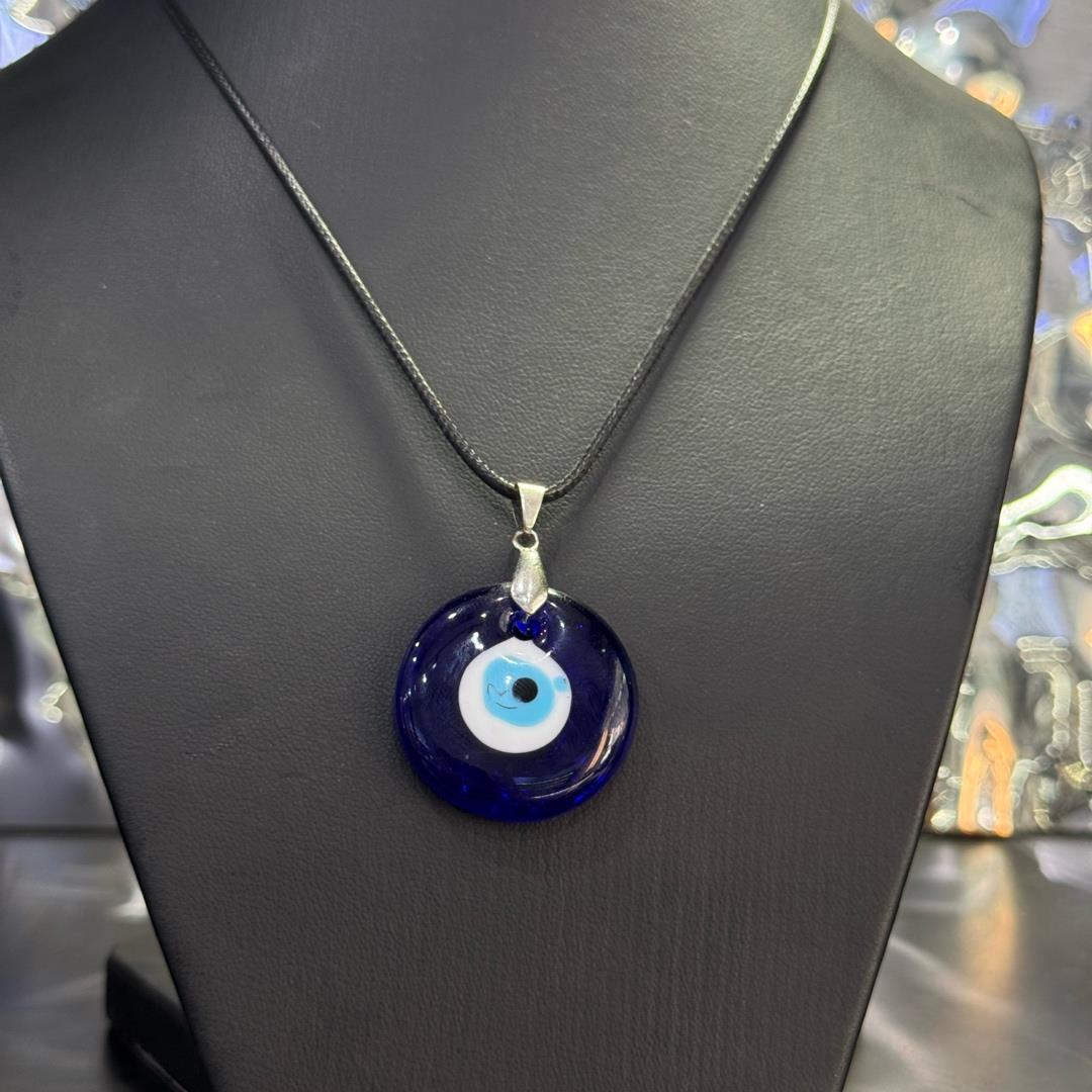Vòng cổ phong thuỷ devil eye.