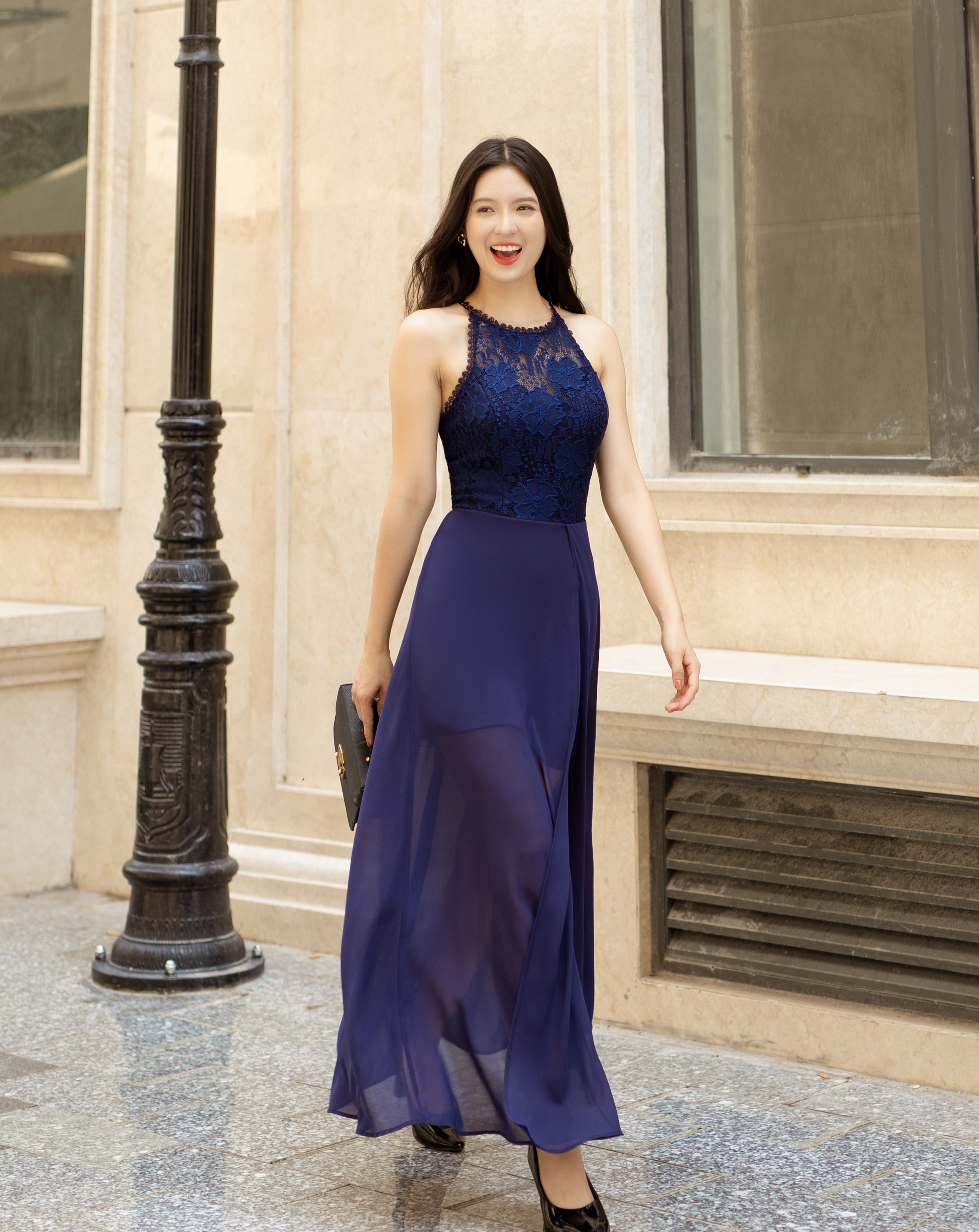 Đầm maxi cổ yếm phối ren xẻ tà_thumbnail_14