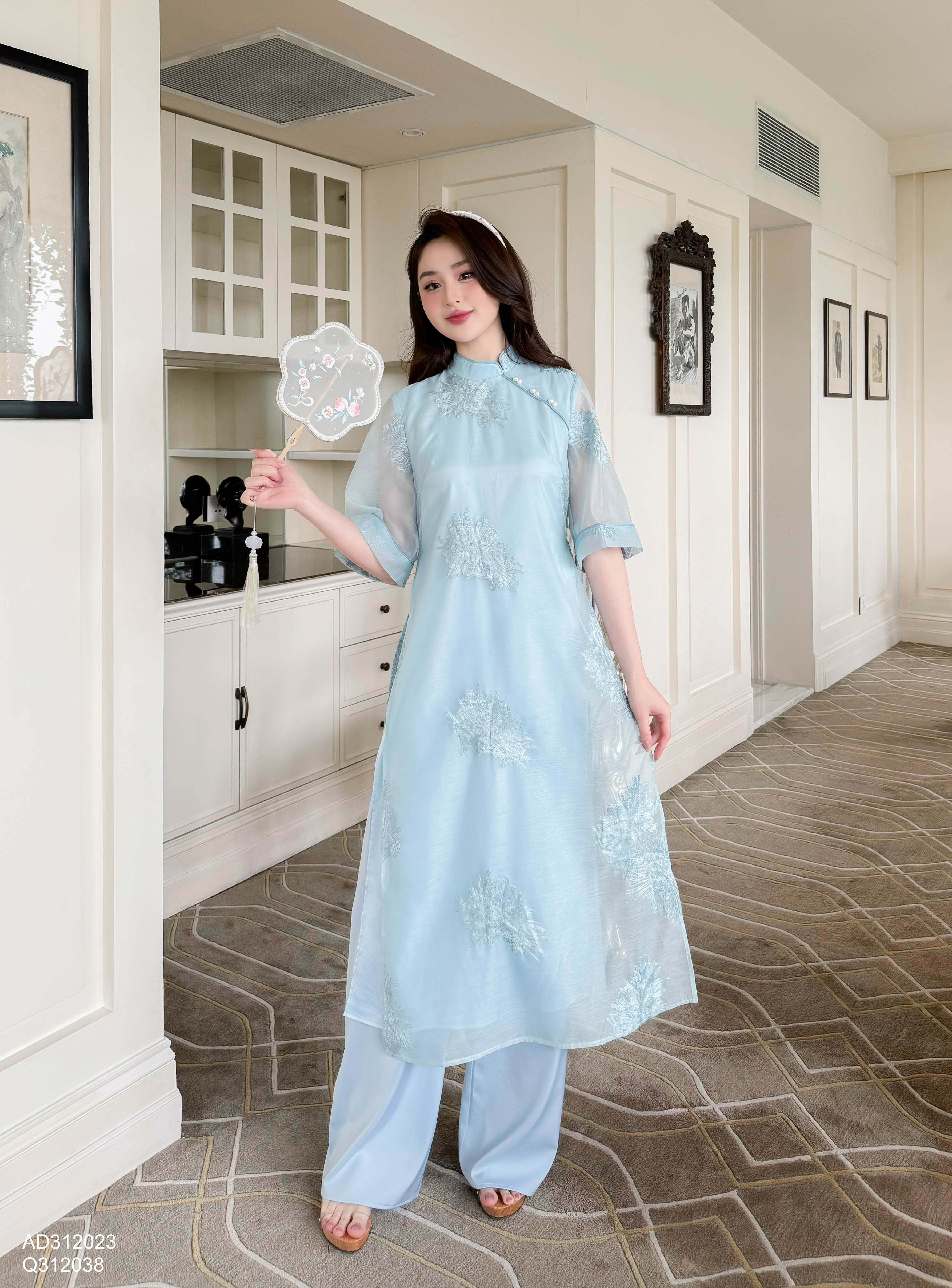 Áo dài tơ thêu hoa_thumbnail_11