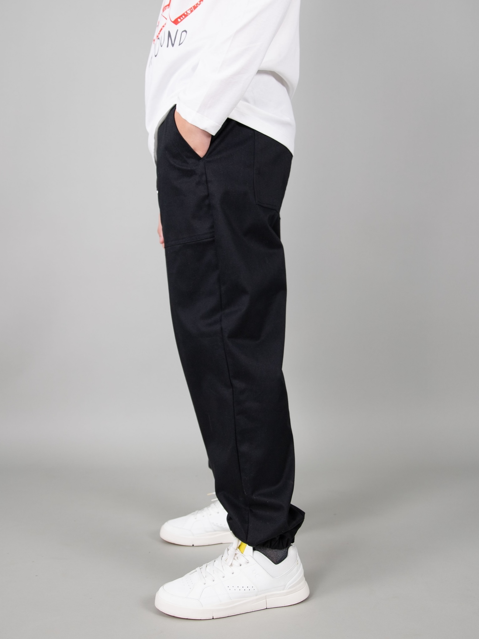 Quần kaki túi ốp màu đen chun gấu_thumbnail_3