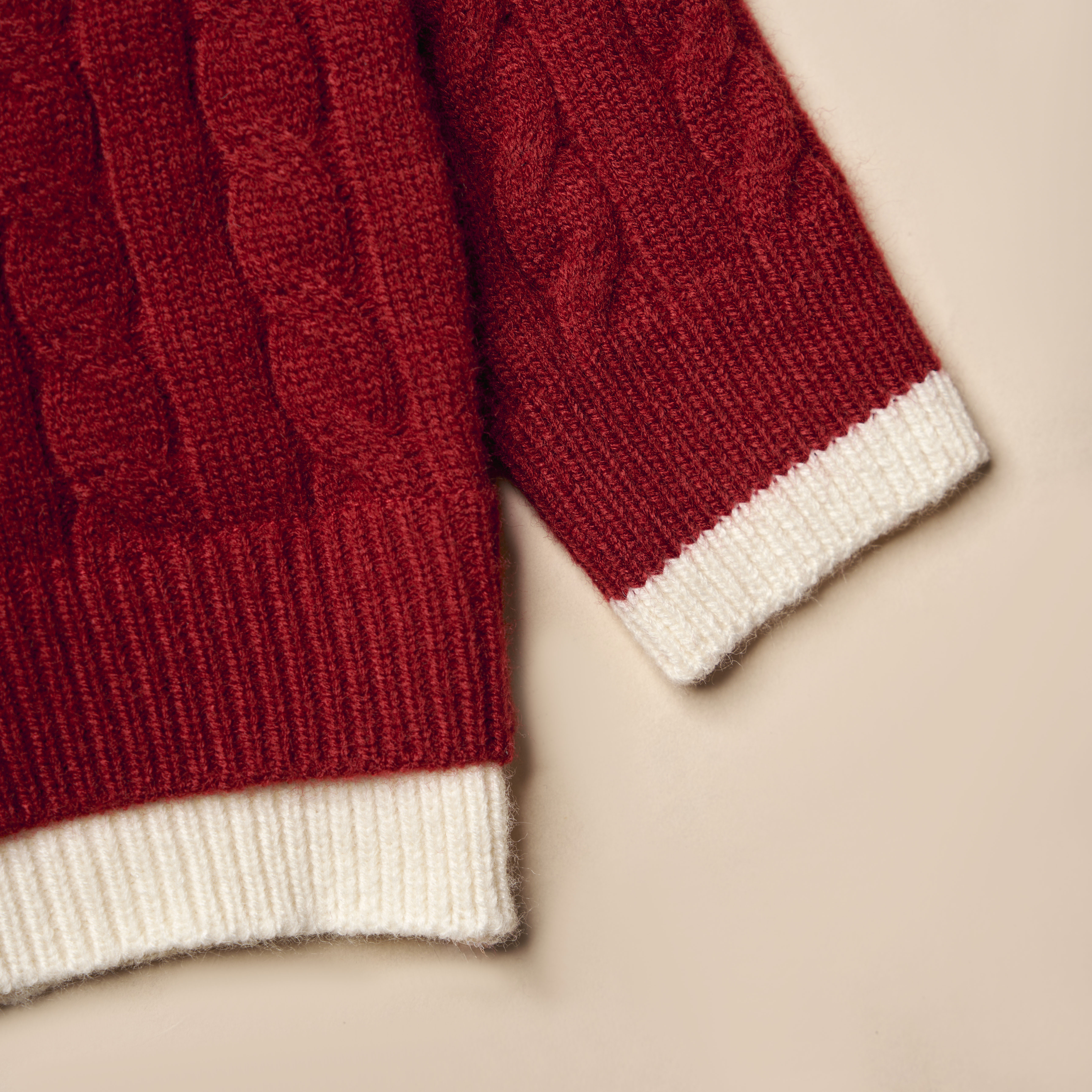 Áo len thêu thân  trước_thumbnail_2