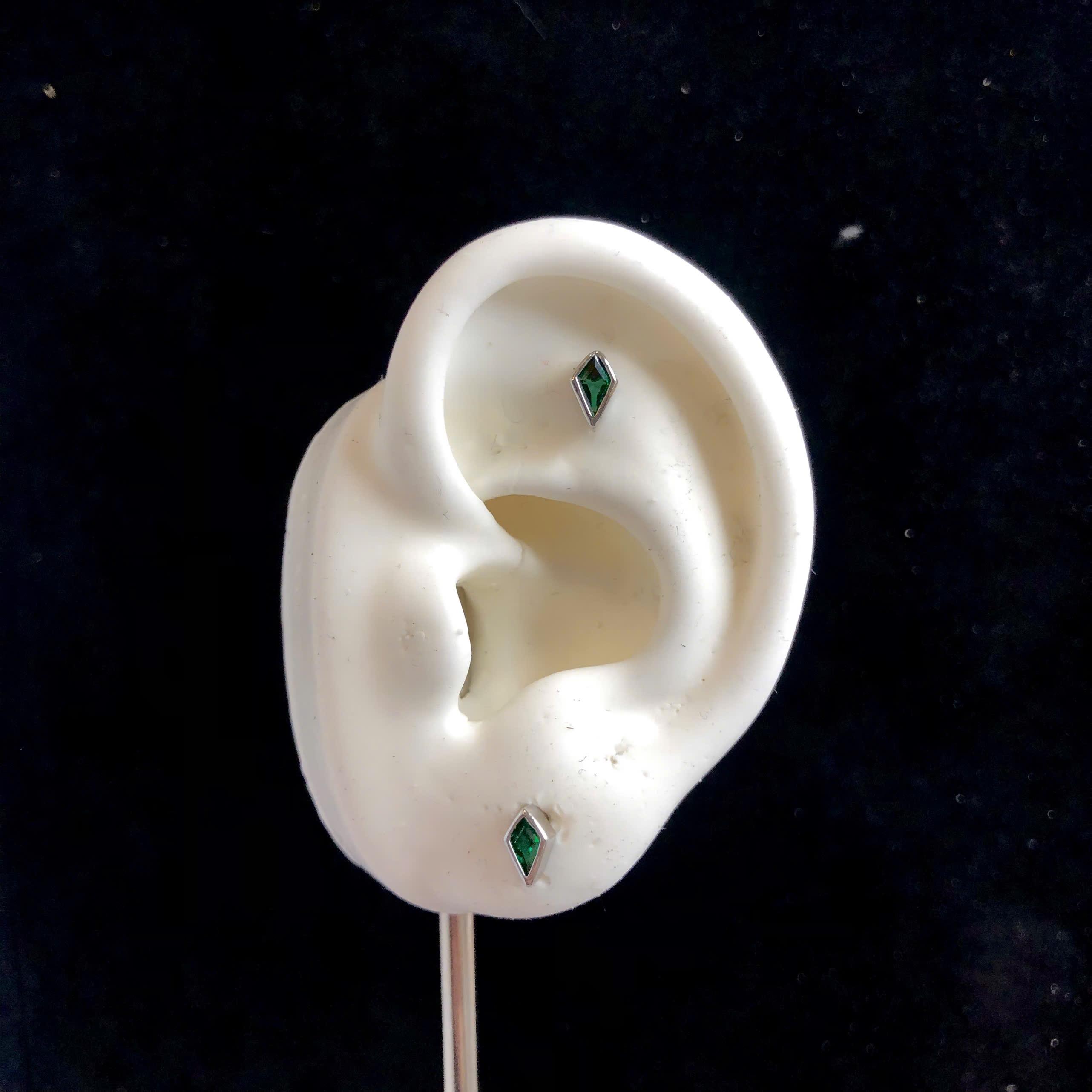 Khuyên kiểu đá xanh viền dẹt_thumbnail_3