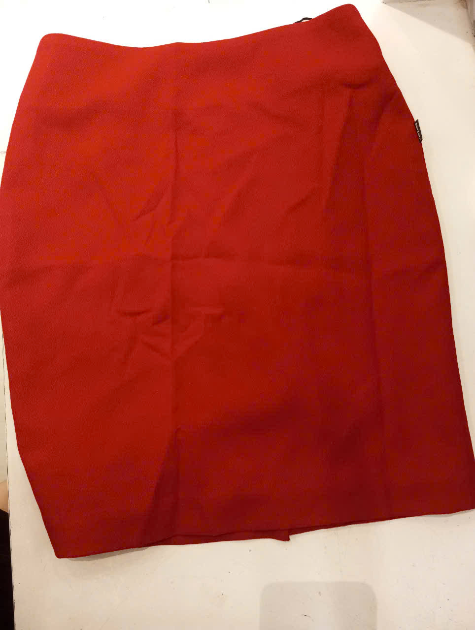Chân váy đỏ_thumbnail_1