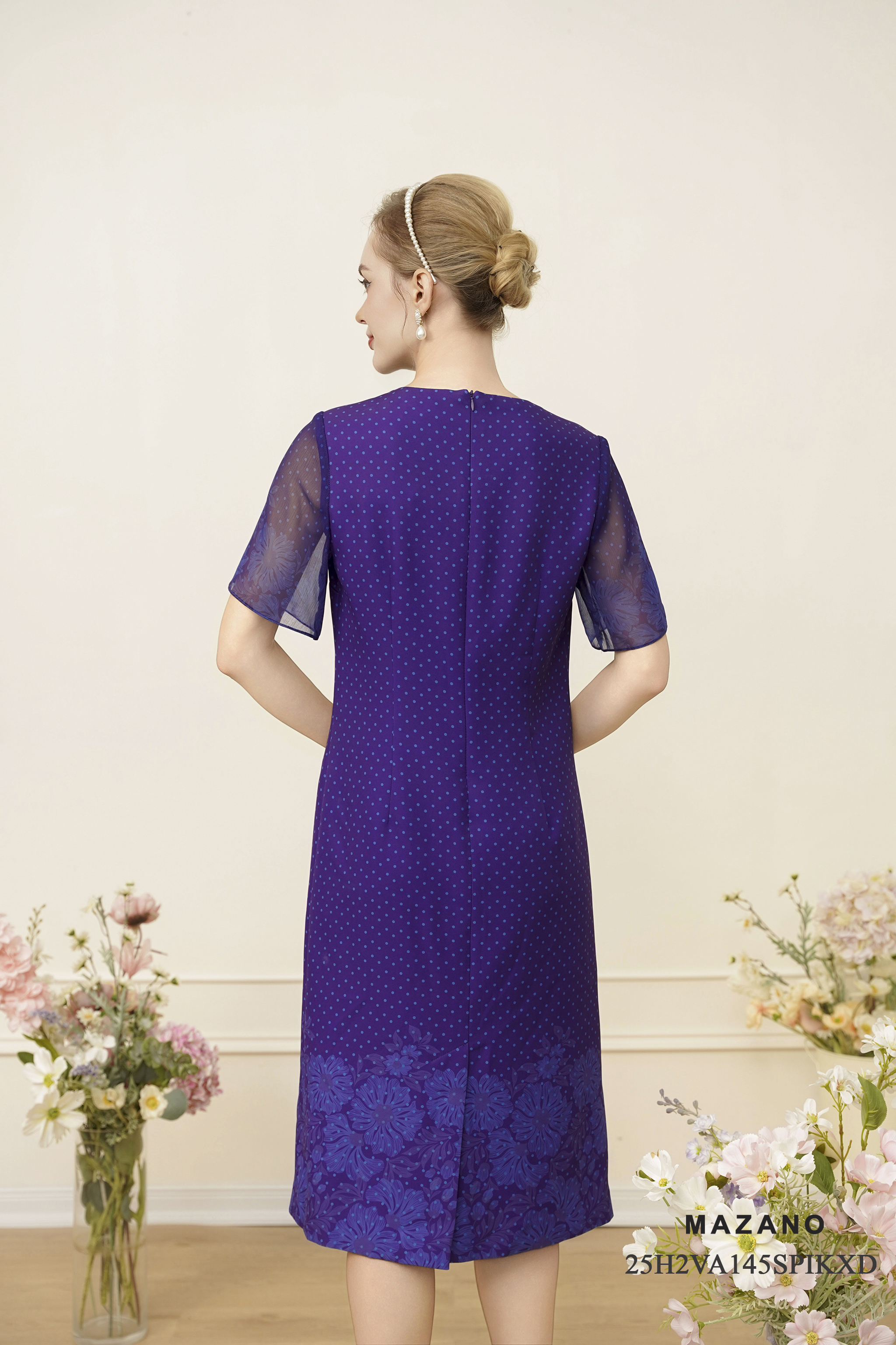 Váy Đầm Suông Vải thô  Hoạ tiết cách điệu cổ tròn Tay ngắn Dài ngang bắp chân_thumbnail_4