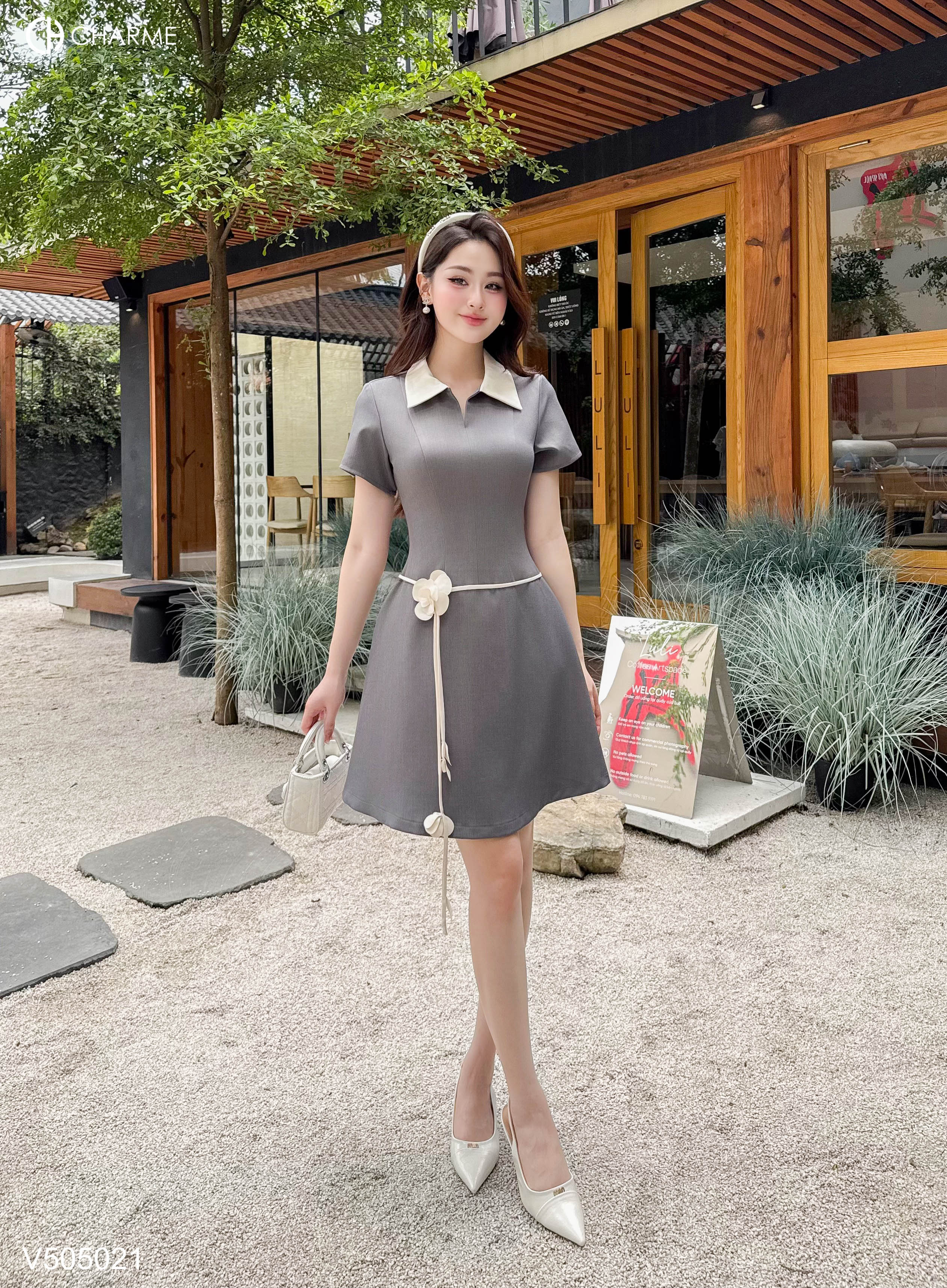 Váy cổ V kèm dây hoa_thumbnail_2