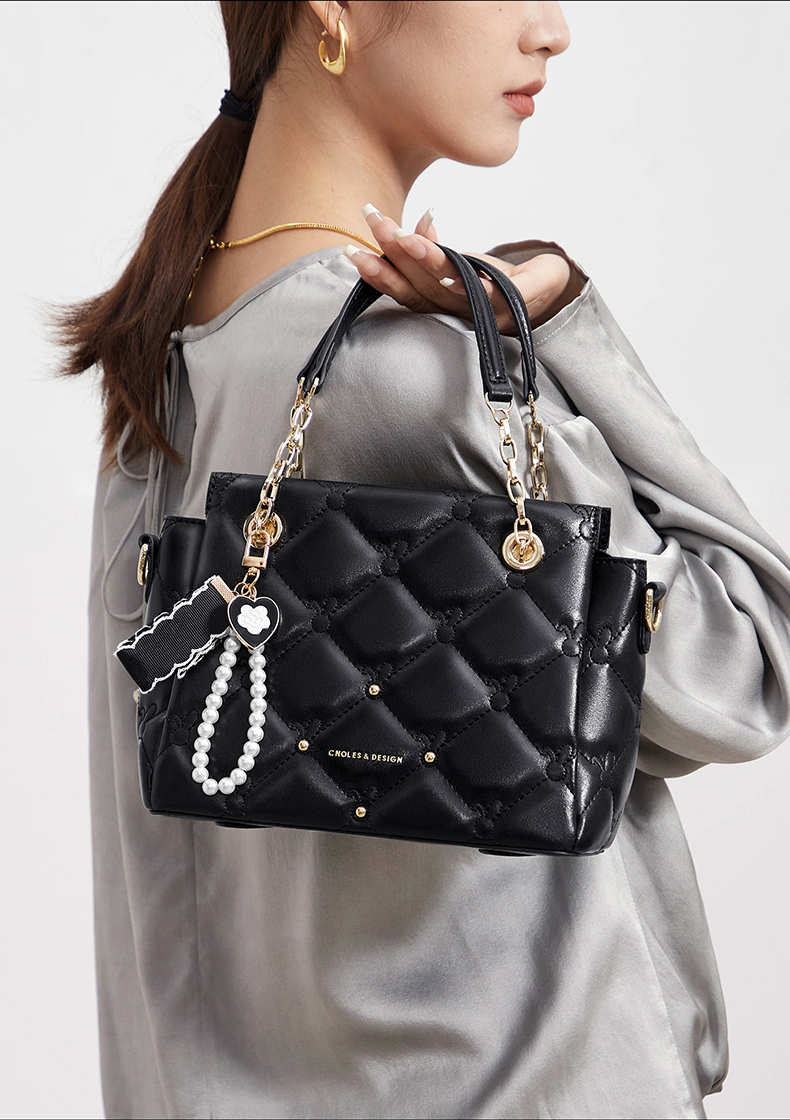 Túi Xách Quilted Pearl Charm_thumbnail_4