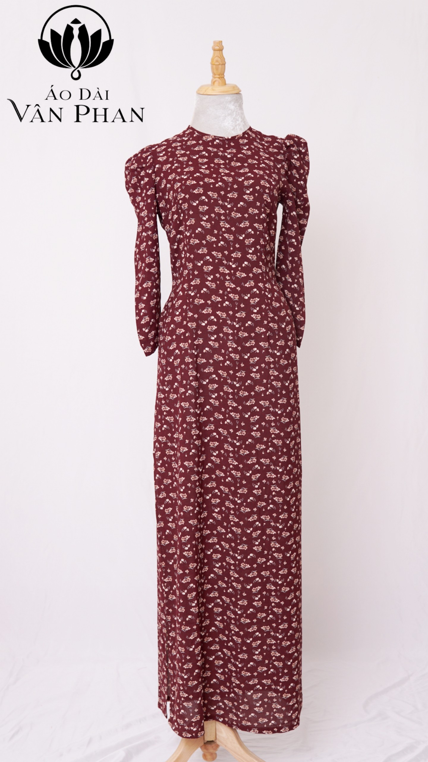 A2027 áo dài lụa hàn châu khít bồng nền nâu hoa nhí