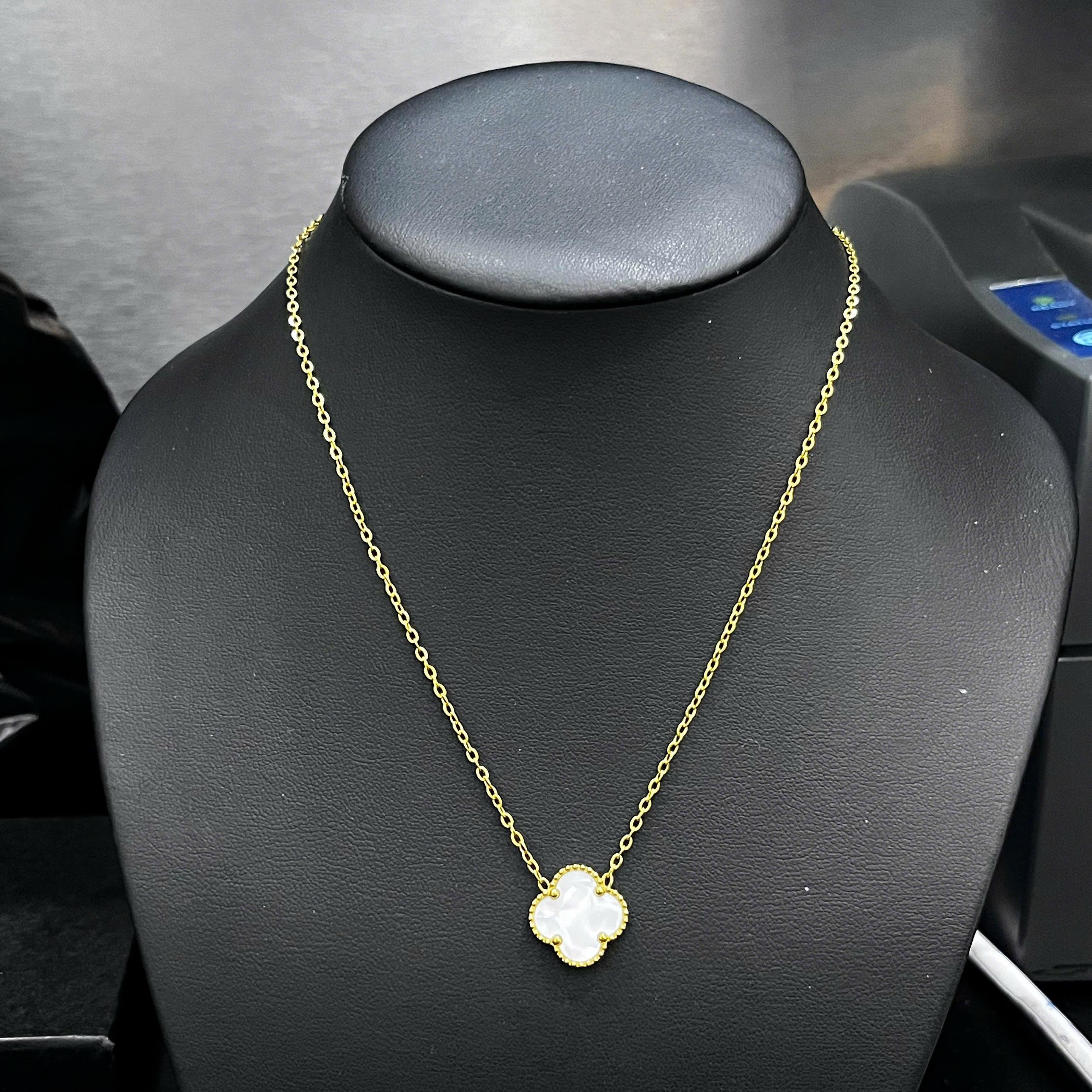 Vòng cổ titan van cleef vàng đá xà cừ_thumbnail_2