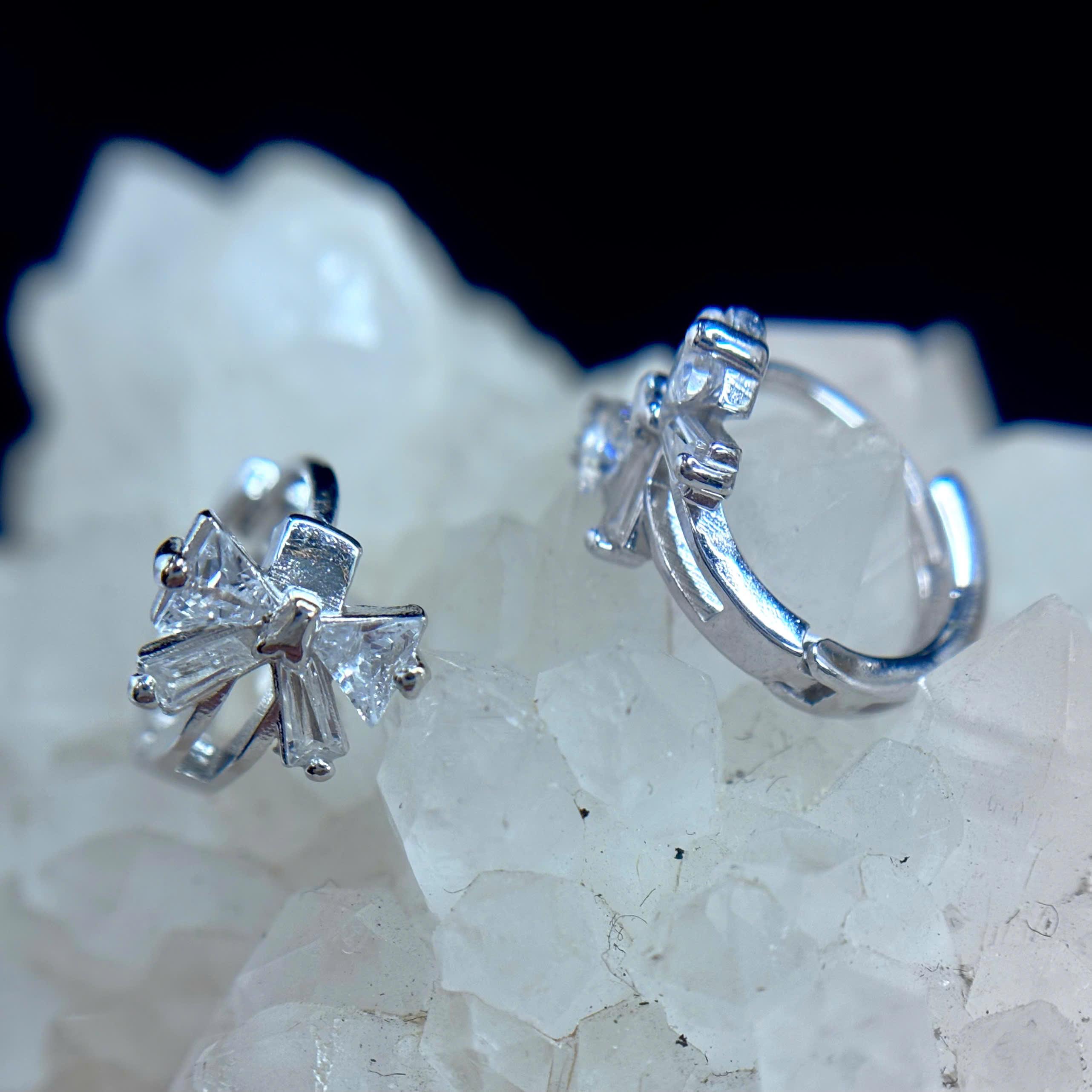 khuyên vòng bạc si kim nơ trắng kim cương size 8_thumbnail_3