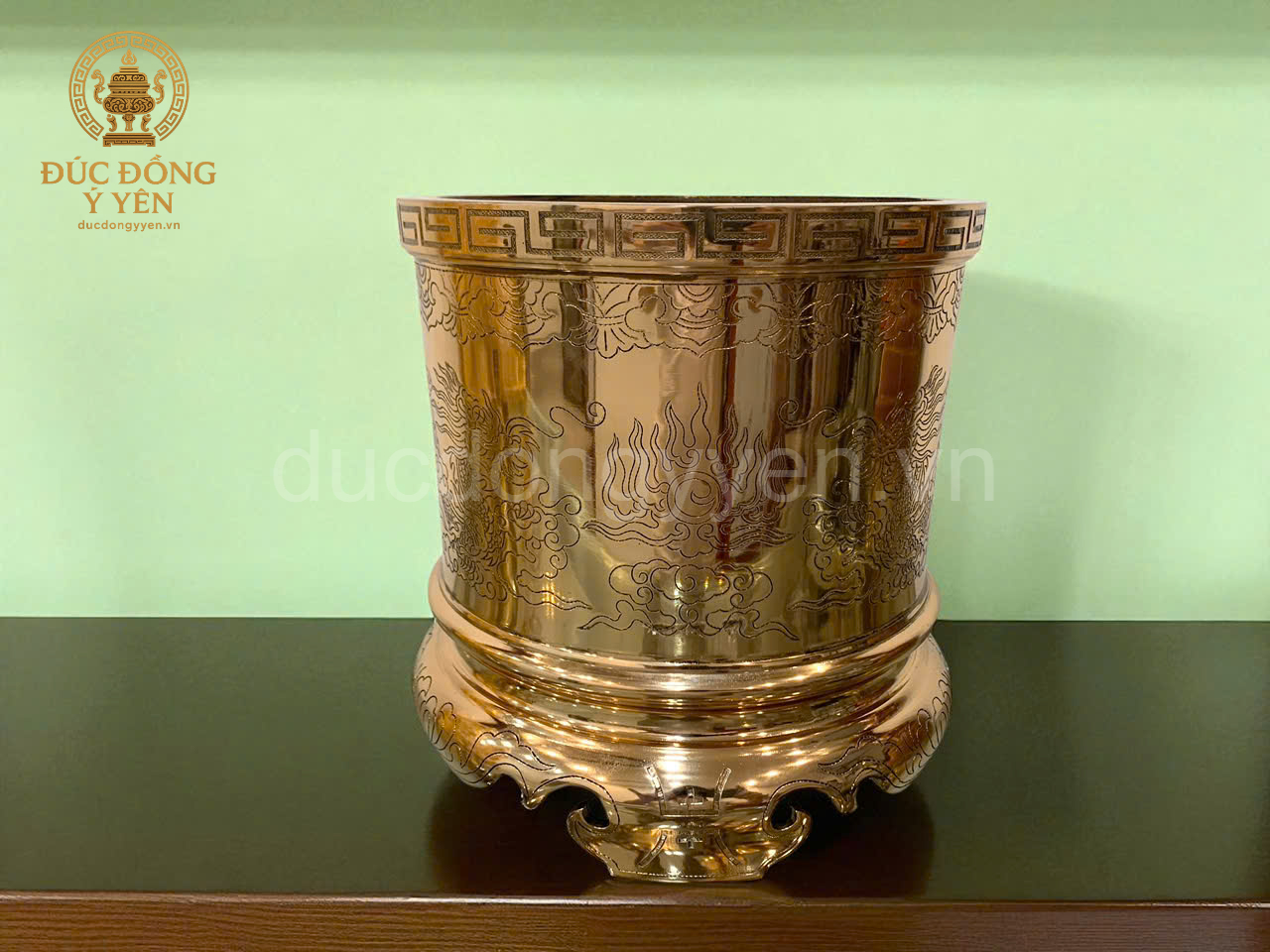 Bát hương đúc đồng đỏ mộc 