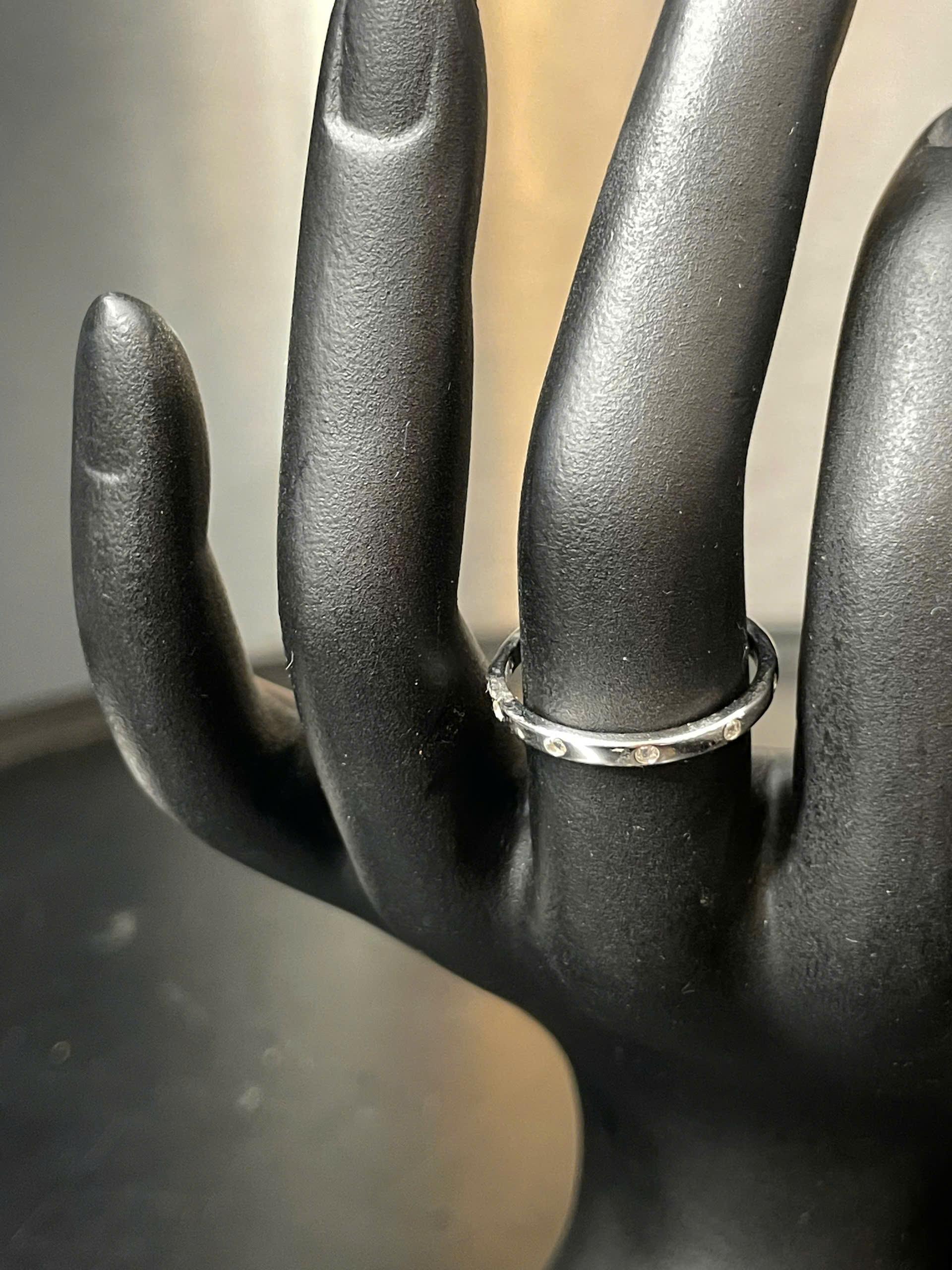 nhẫn bạc xi bạch kim kim cương rải size 7_thumbnail_3