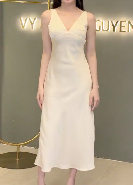Đầm Chữ A Cổ V Sát Nách