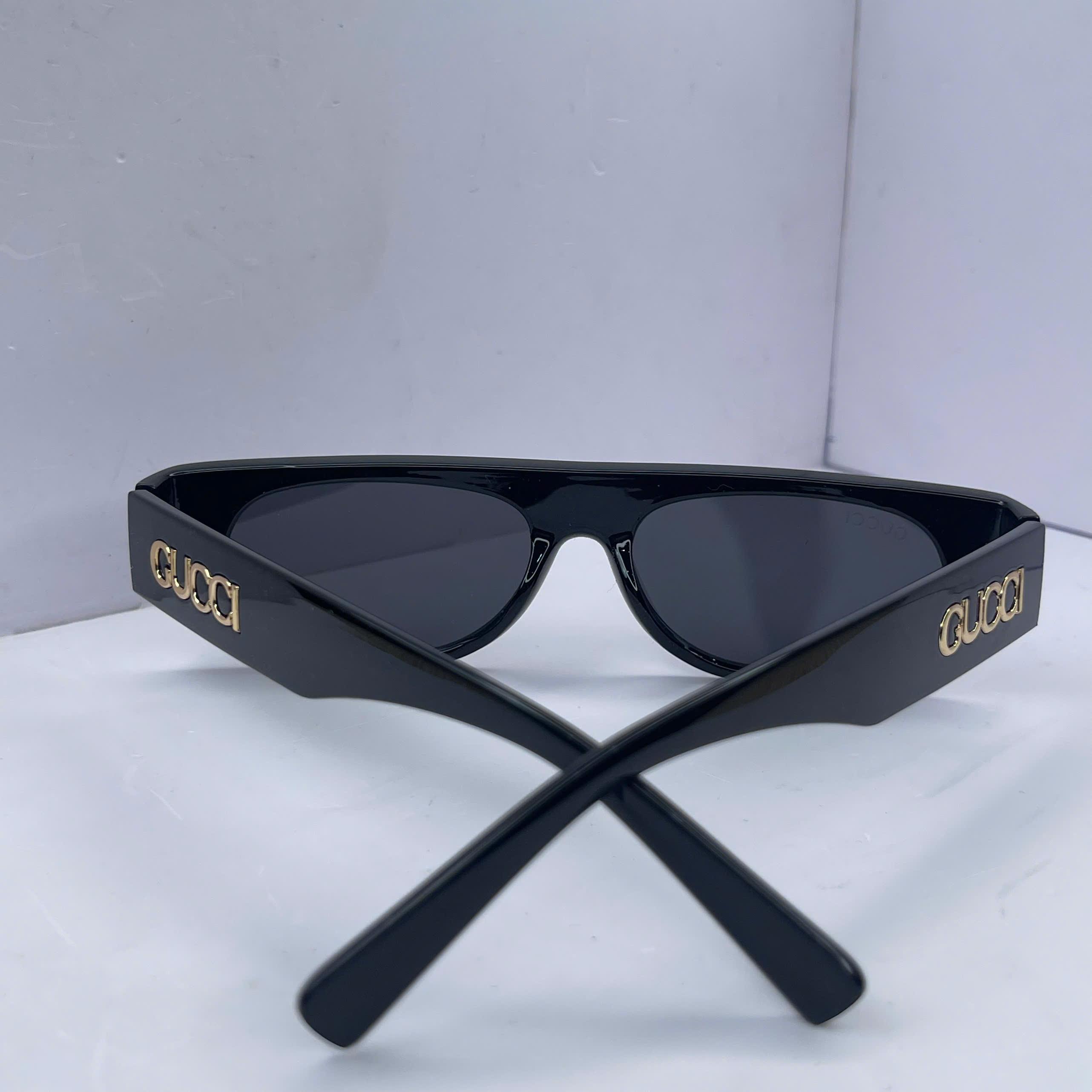 Kính mắt Gucci đen_thumbnail_3