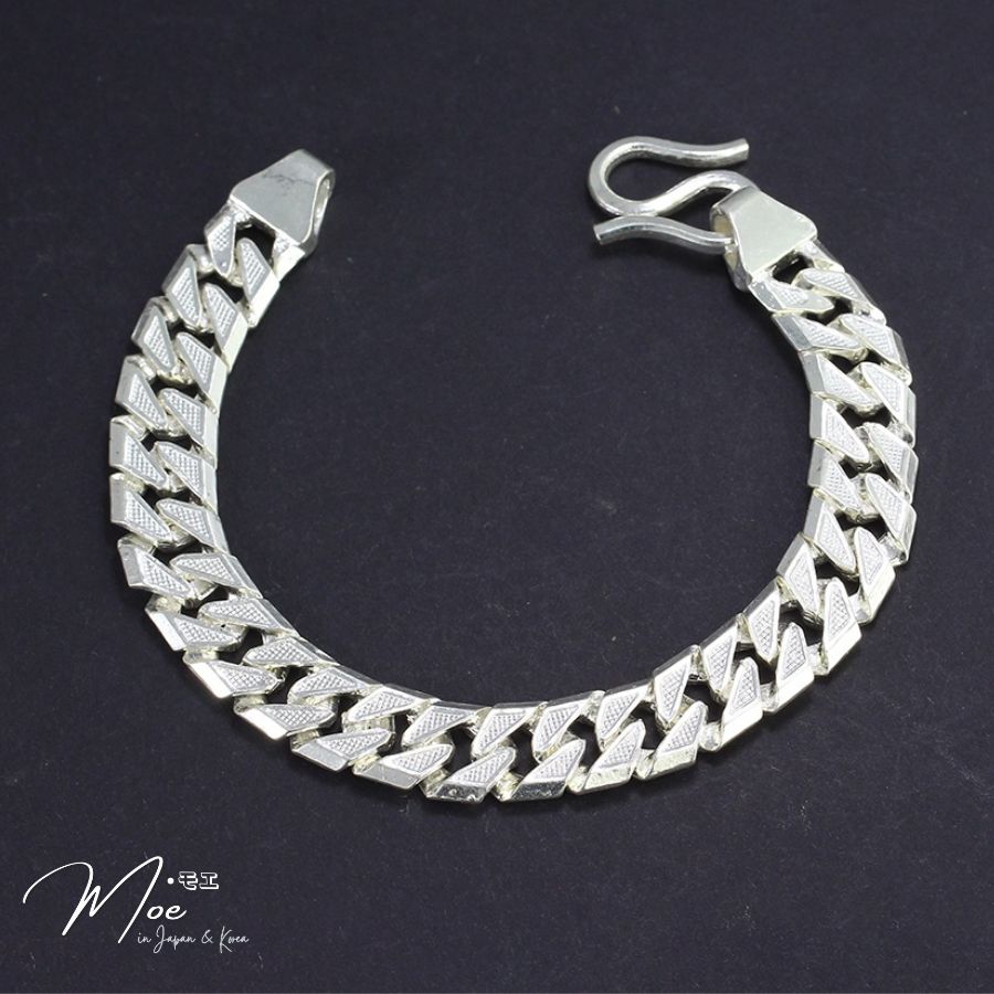 MT6 - Lắc tay nam họng xích lưỡi cưa vân đá cá tính (7c)