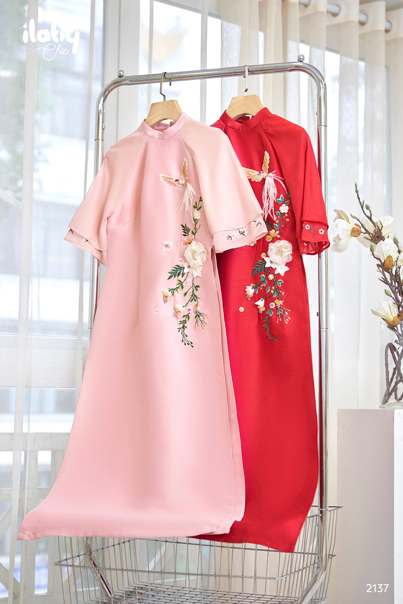 Áo dài Mẫu Đơn mẹ