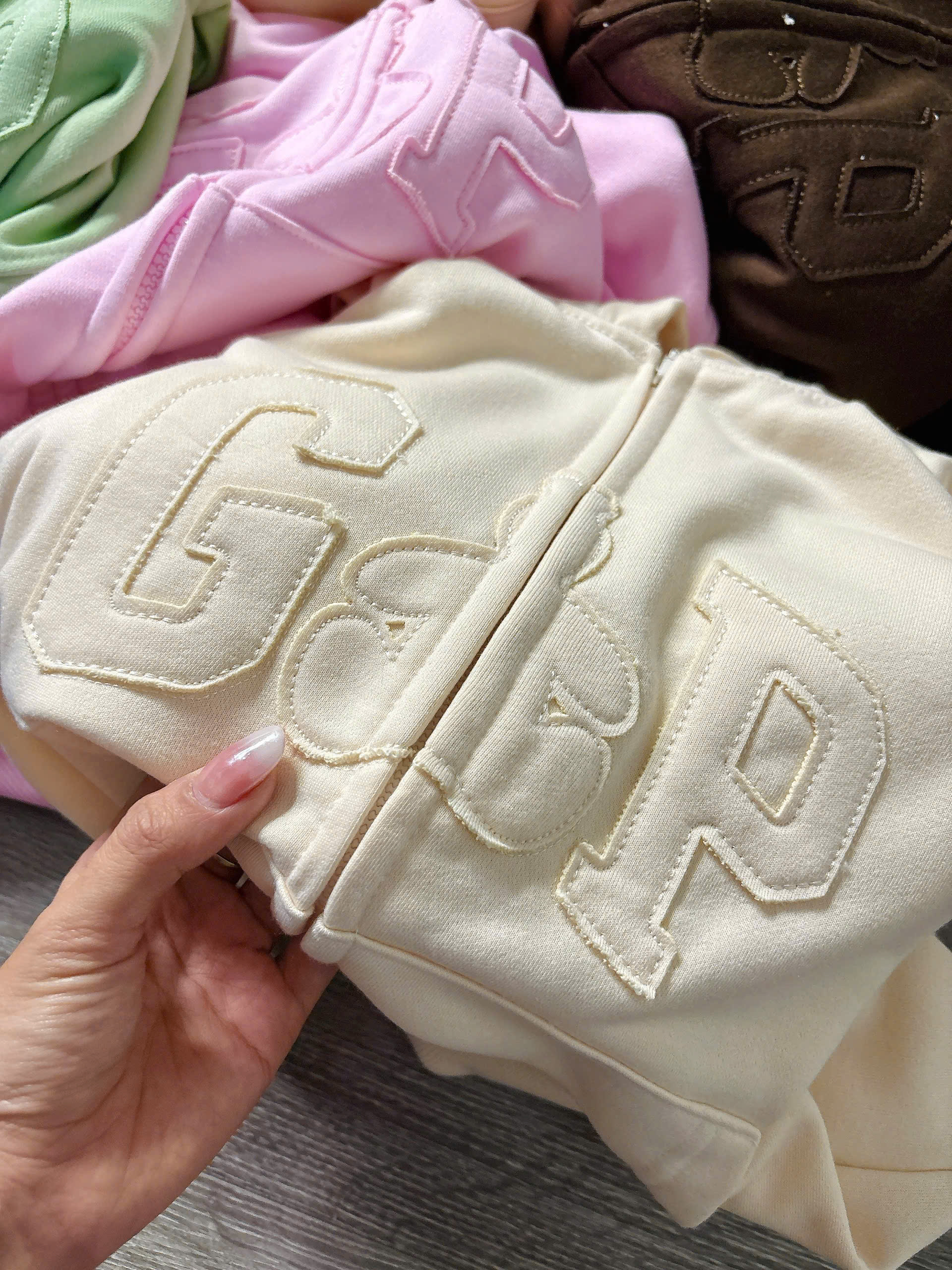 Áo khoác có nón xịn ( KEM )_thumbnail_4