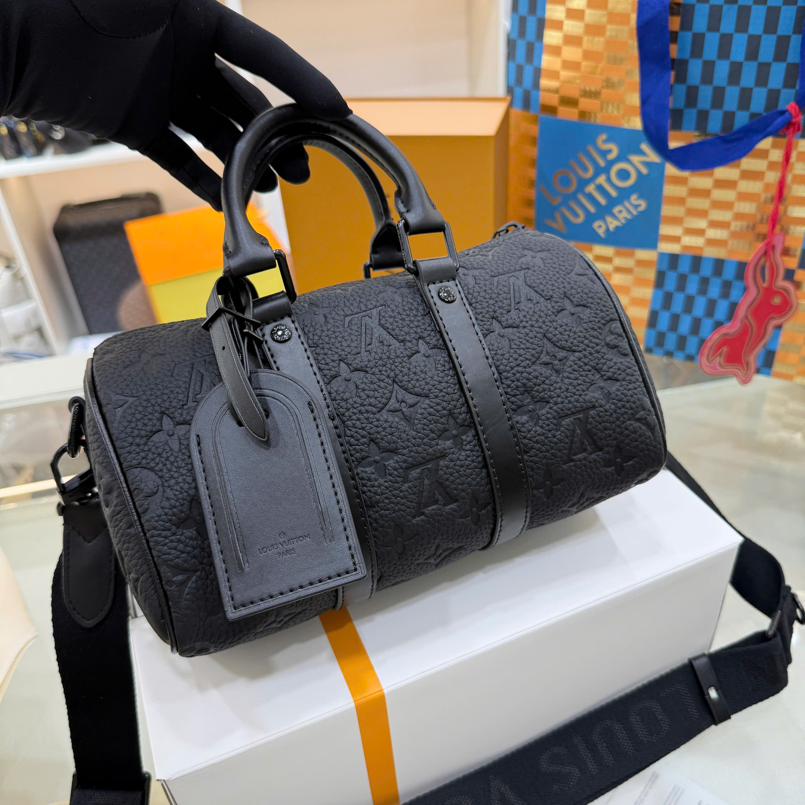 Túi Louis Vuitton Keepall Bandoulière 25 vân chìm_thumbnail_1