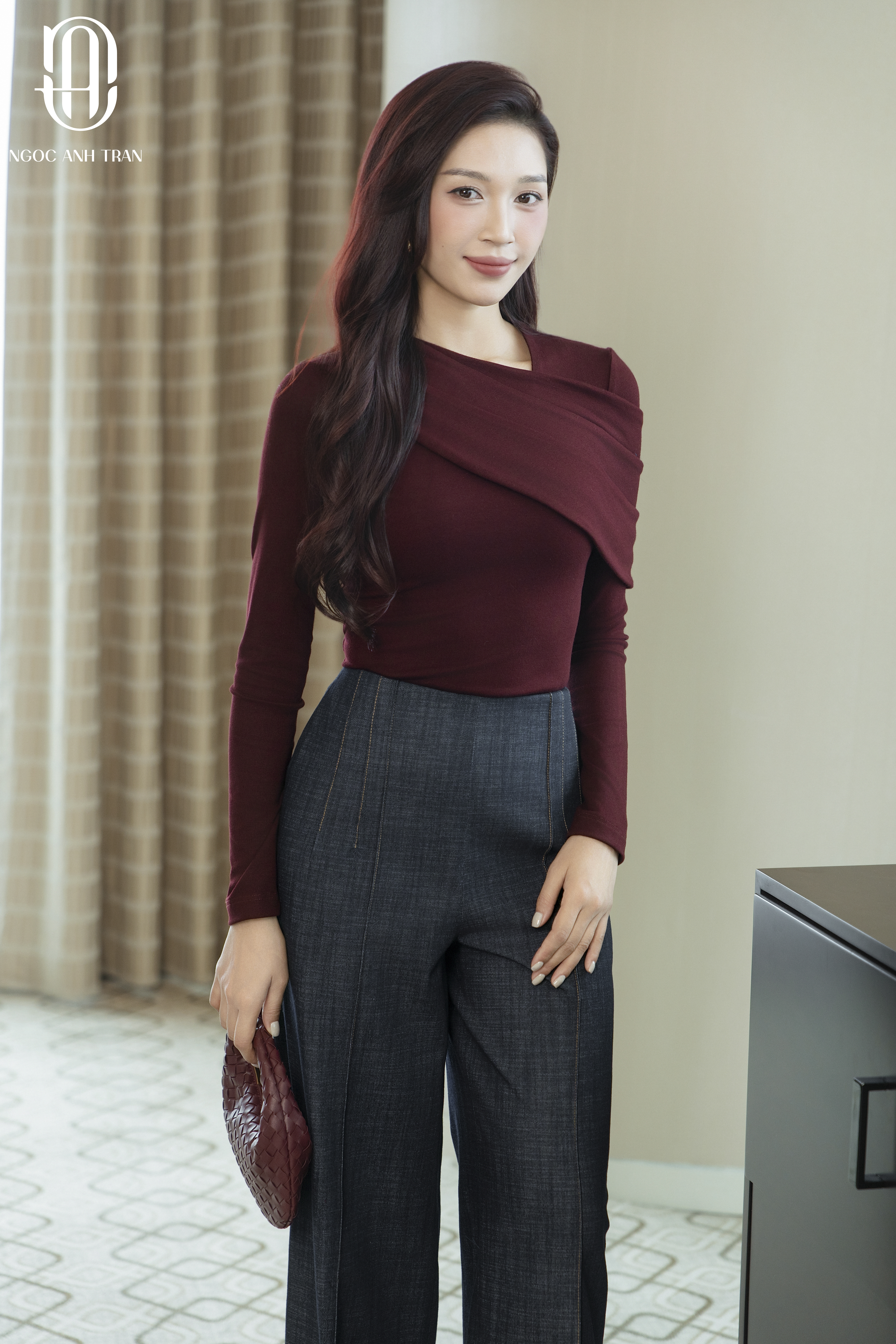 Q070 - Quần denim ống suông cạp liền chỉ nổi