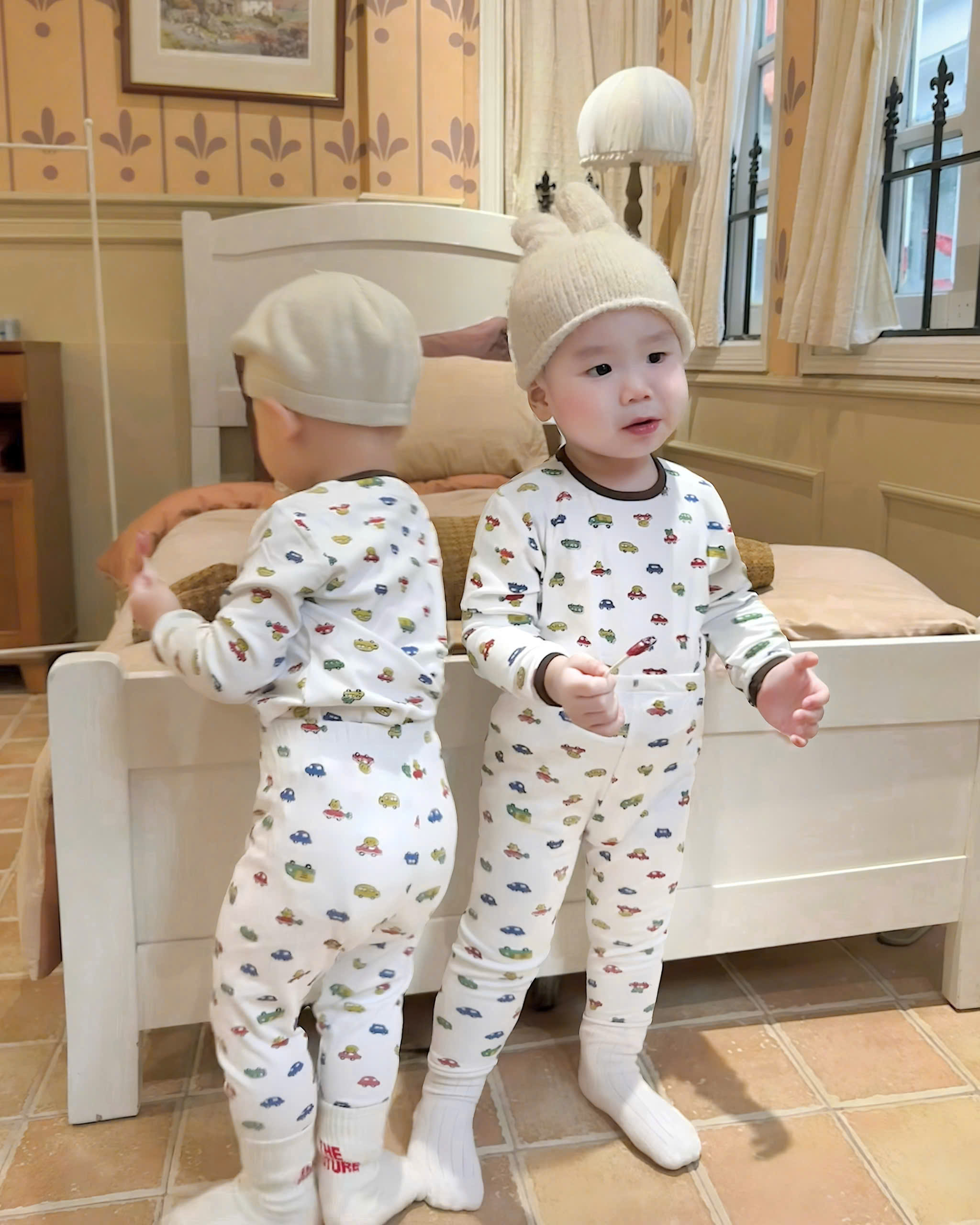 R93 BỘ DÀI TAY VIỀN ĐEN Ô TÔ NHIỀU MÀU- A117.1724