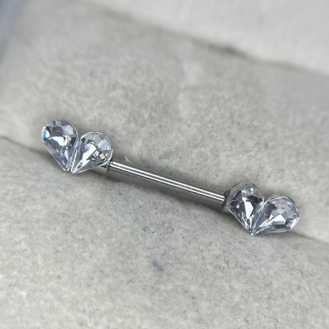 Khuyên ti 2 trái tim đá._thumbnail_1