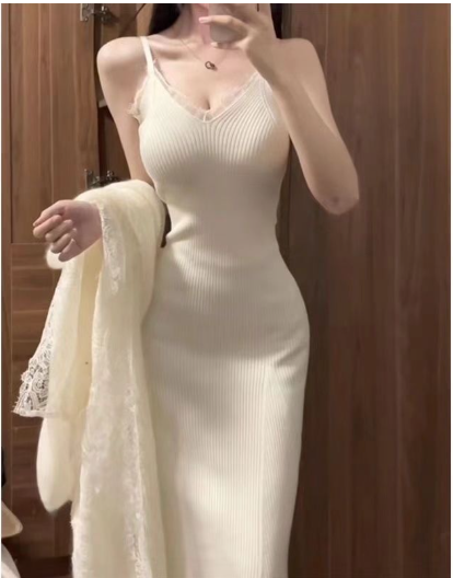 Đầm Ôm Lụa Ren Quyến Rũ_thumbnail_0