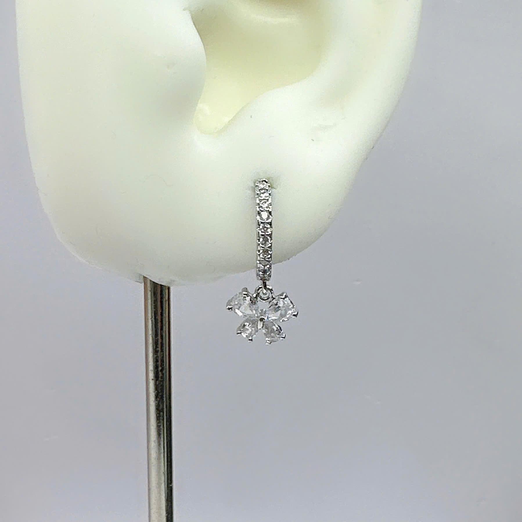 Khuyên vòng kiểu rơi nơ trắng_thumbnail_0