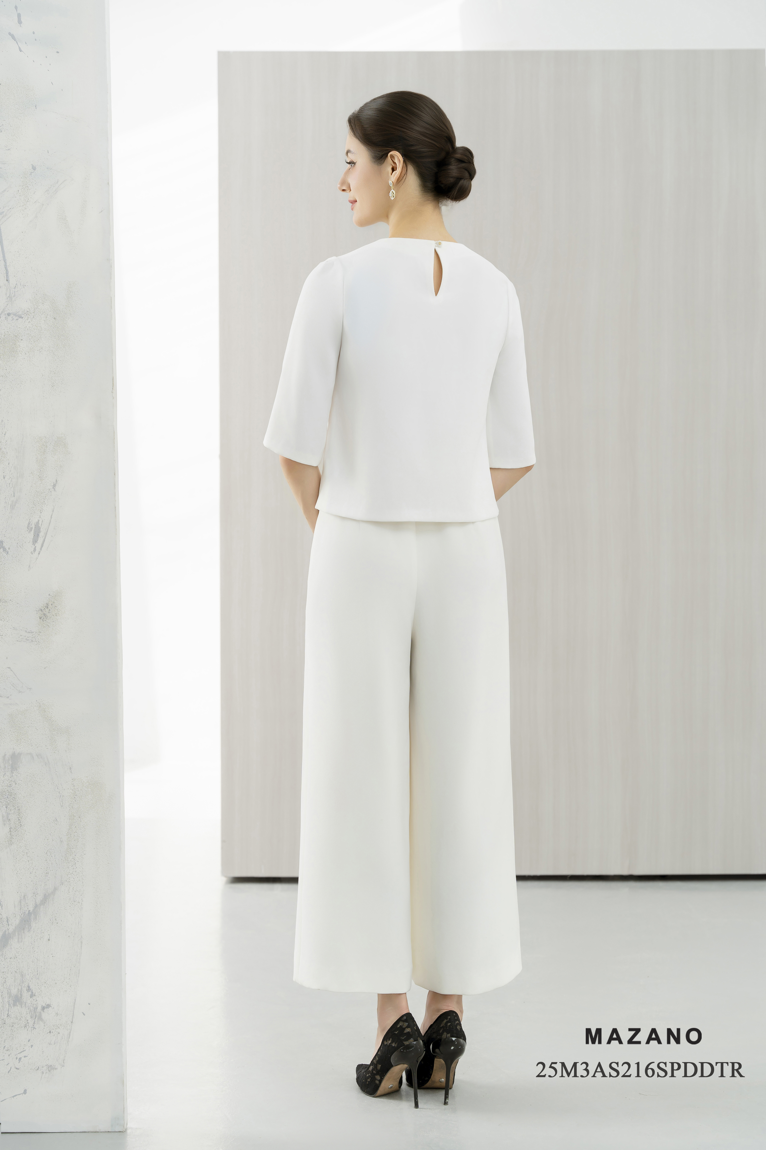 Áo top suông trang trí hoa 3D Cổ tròn Tay lỡ  Dài dưới eo_thumbnail_4