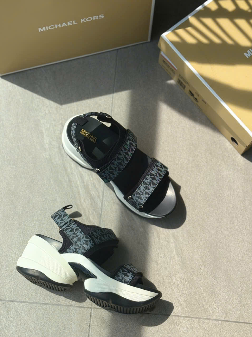 S242 SANDAL ĐEN_thumbnail_2