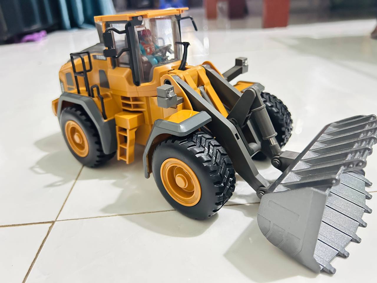 MH RC Xúc lật YIGONG