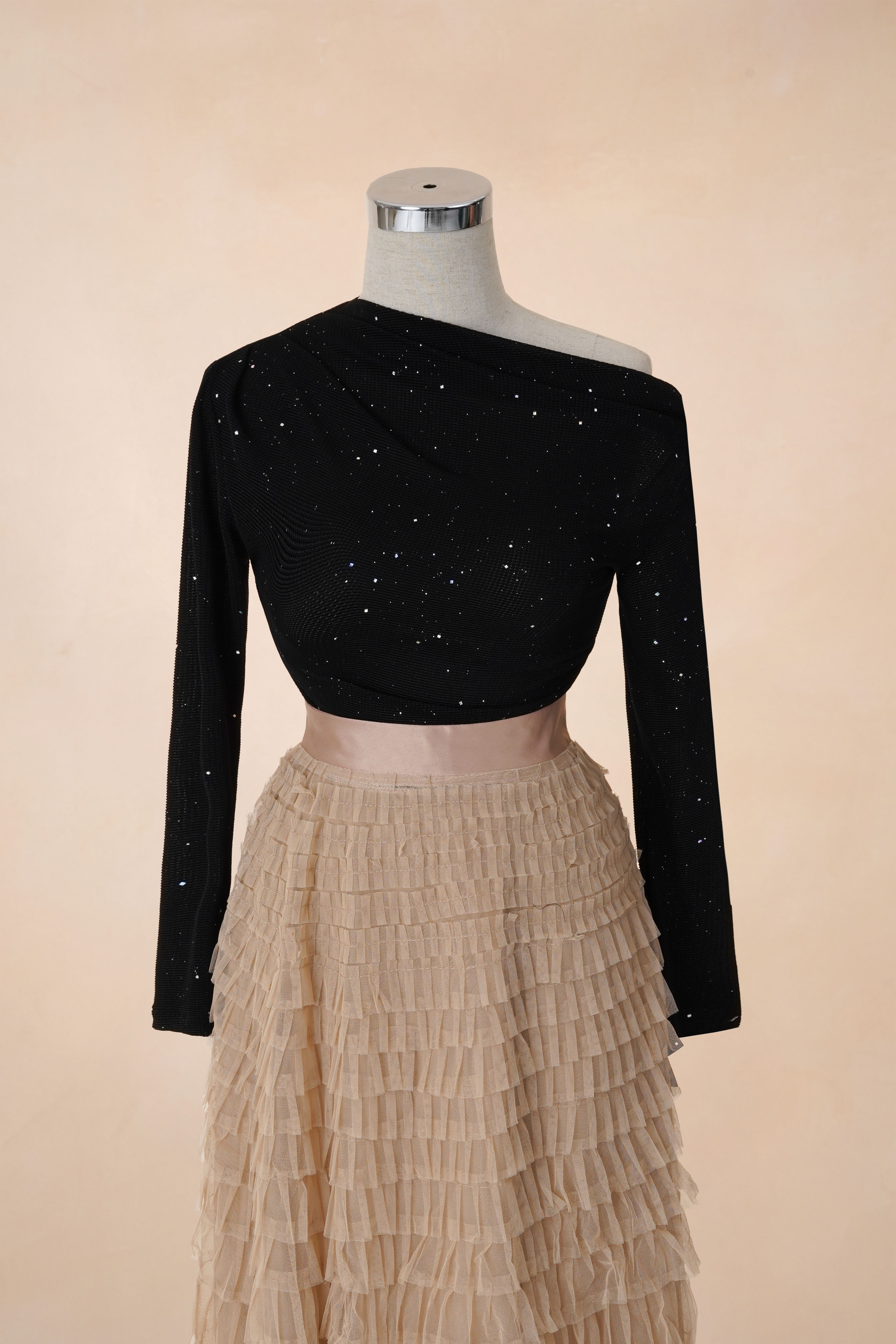 Áo Thun Nhũ Lệch Vai