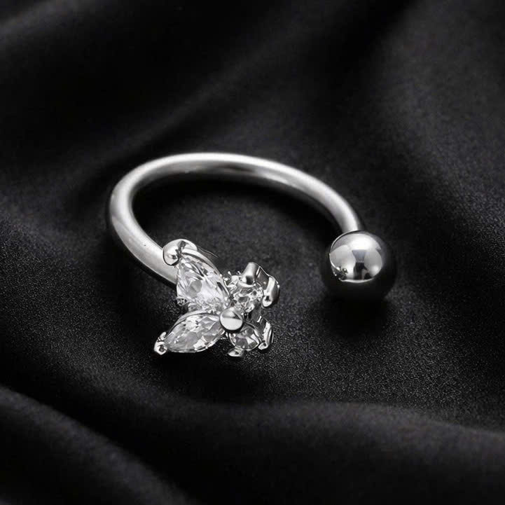 septum kiểu con bướm kim cương nhỏ.