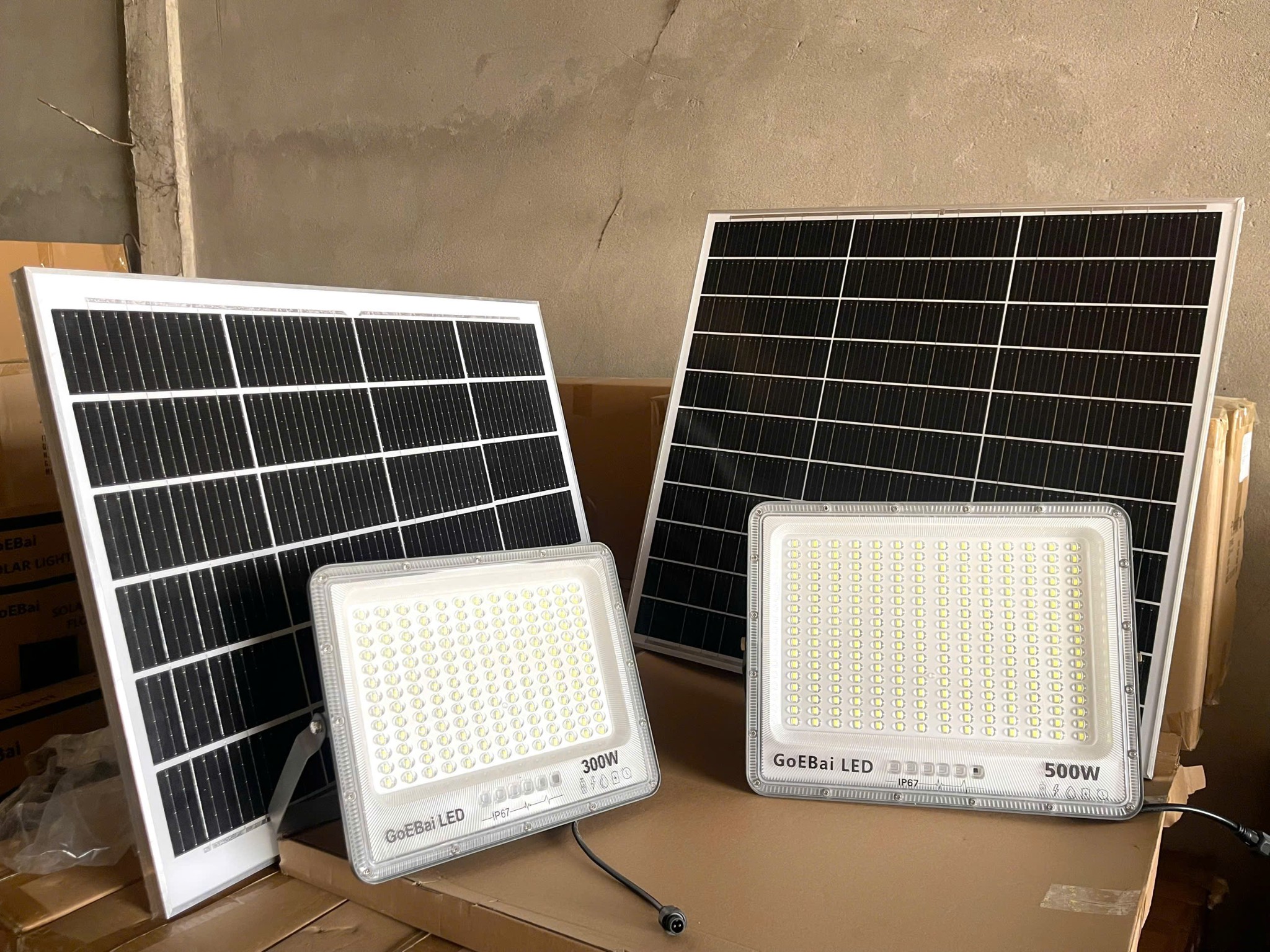 Đèn Pha Năng Lượng Mặt Trời 300W Mắt Ngọc - Goebai LED_thumbnail_3