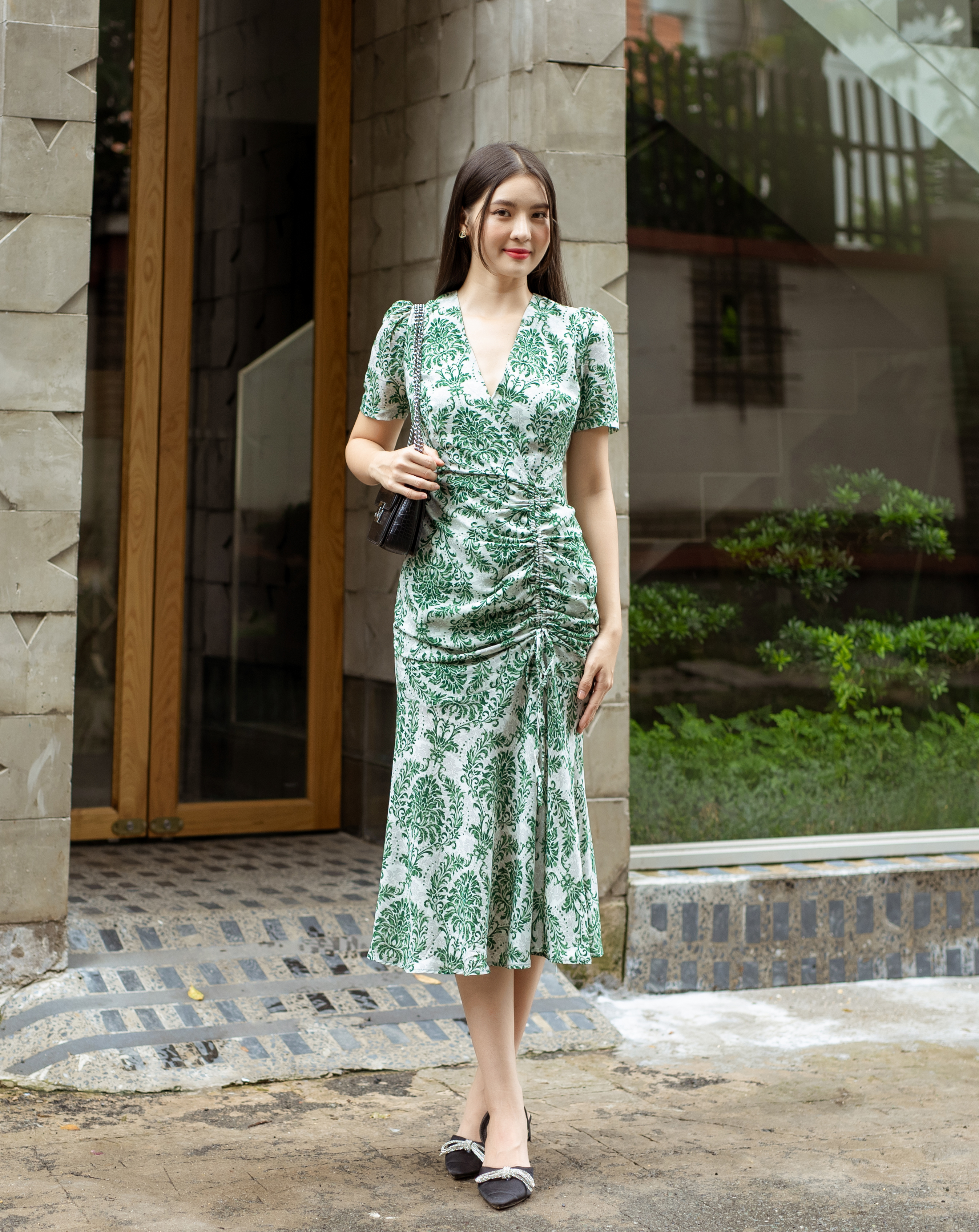 Đầm đuôi cá họa tiết thổ cẩm rút dây xinh xắn