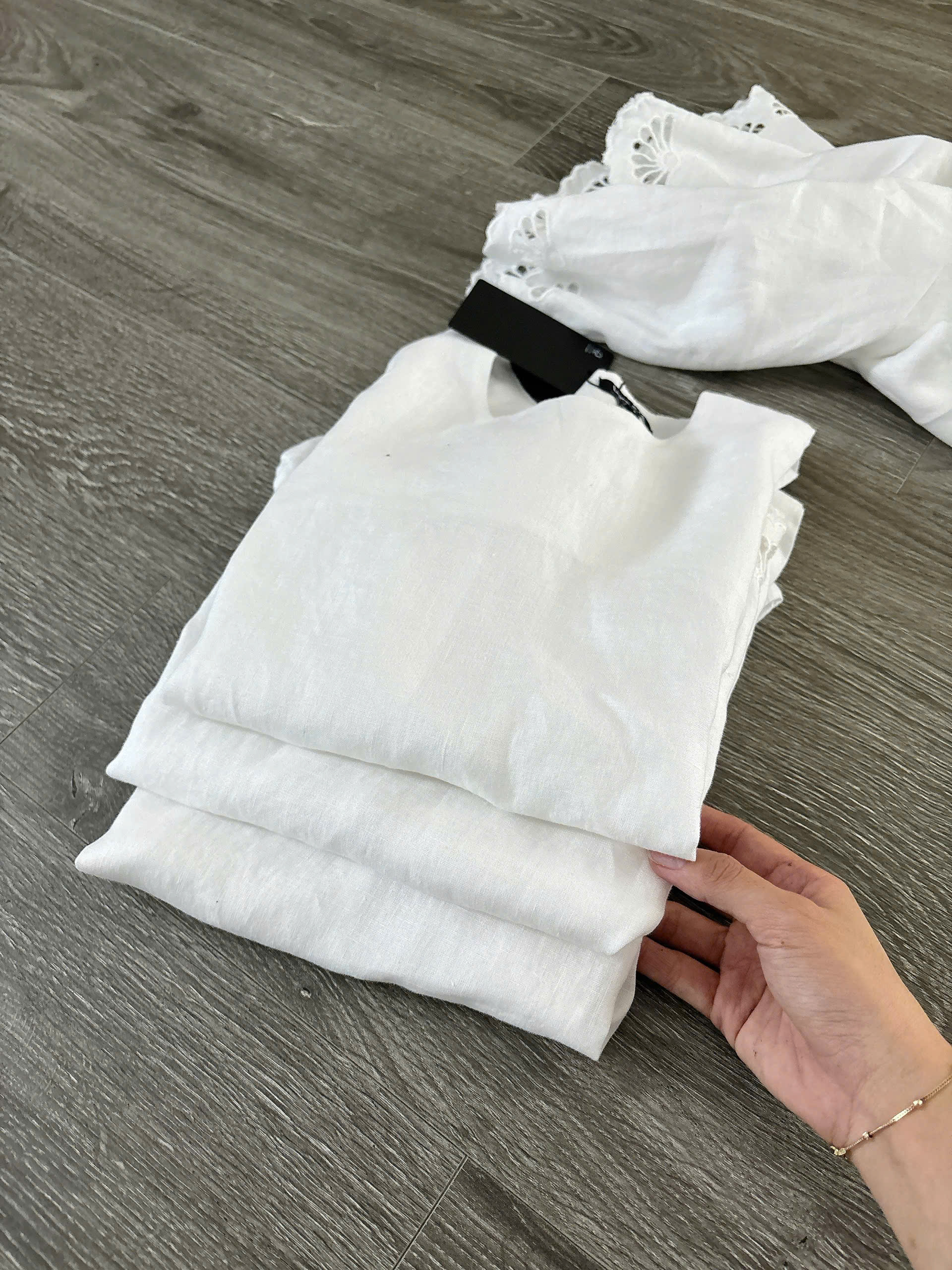 A445 ÁO KIỂU LINEN SN TRẮNG_thumbnail_3