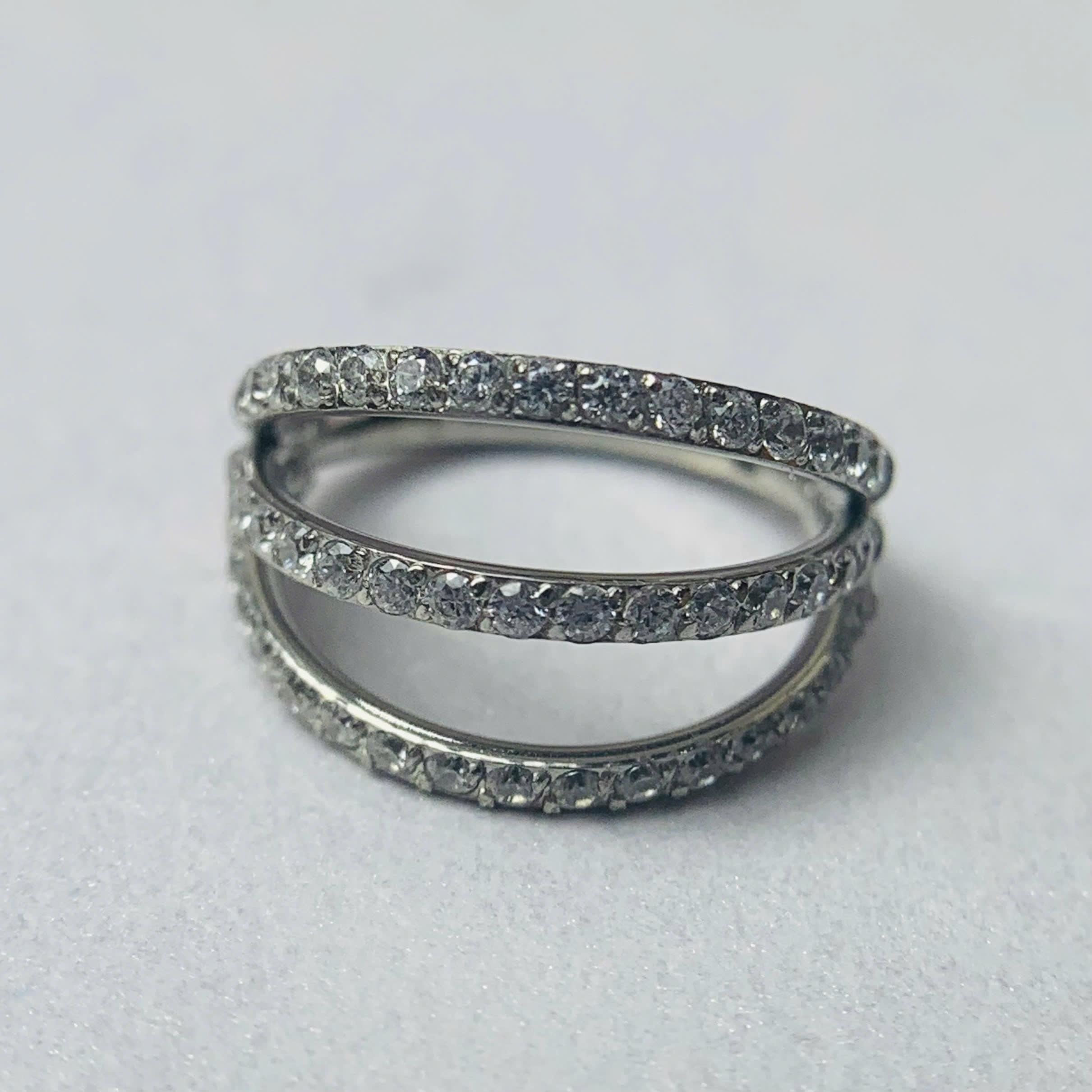 bật khớp kim cương ba vòng size 10 dày 1.2.