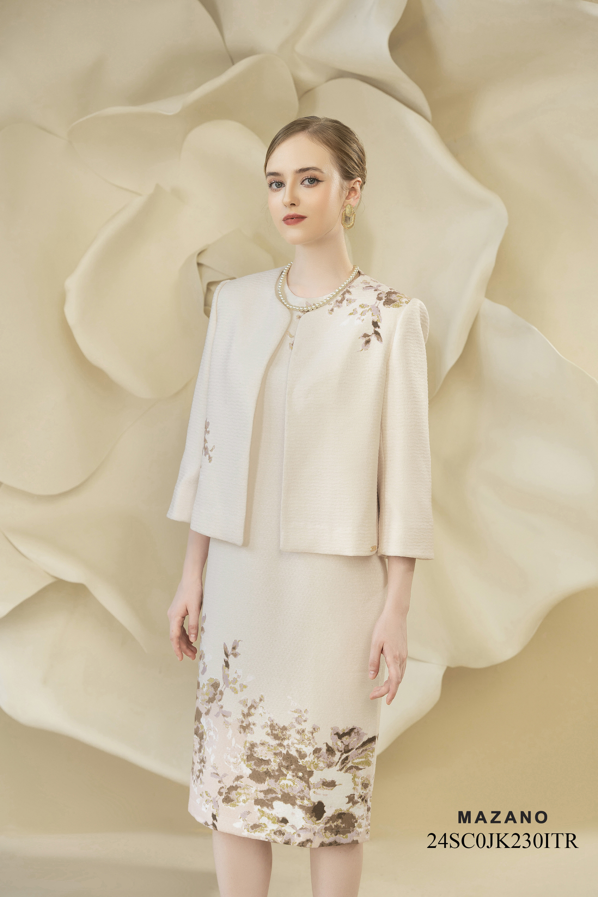 Áo khoác ngắn Suông Vải dạ tweed In hoa cách điệu Dài dưới eo - Mẫu 24E03JK0246