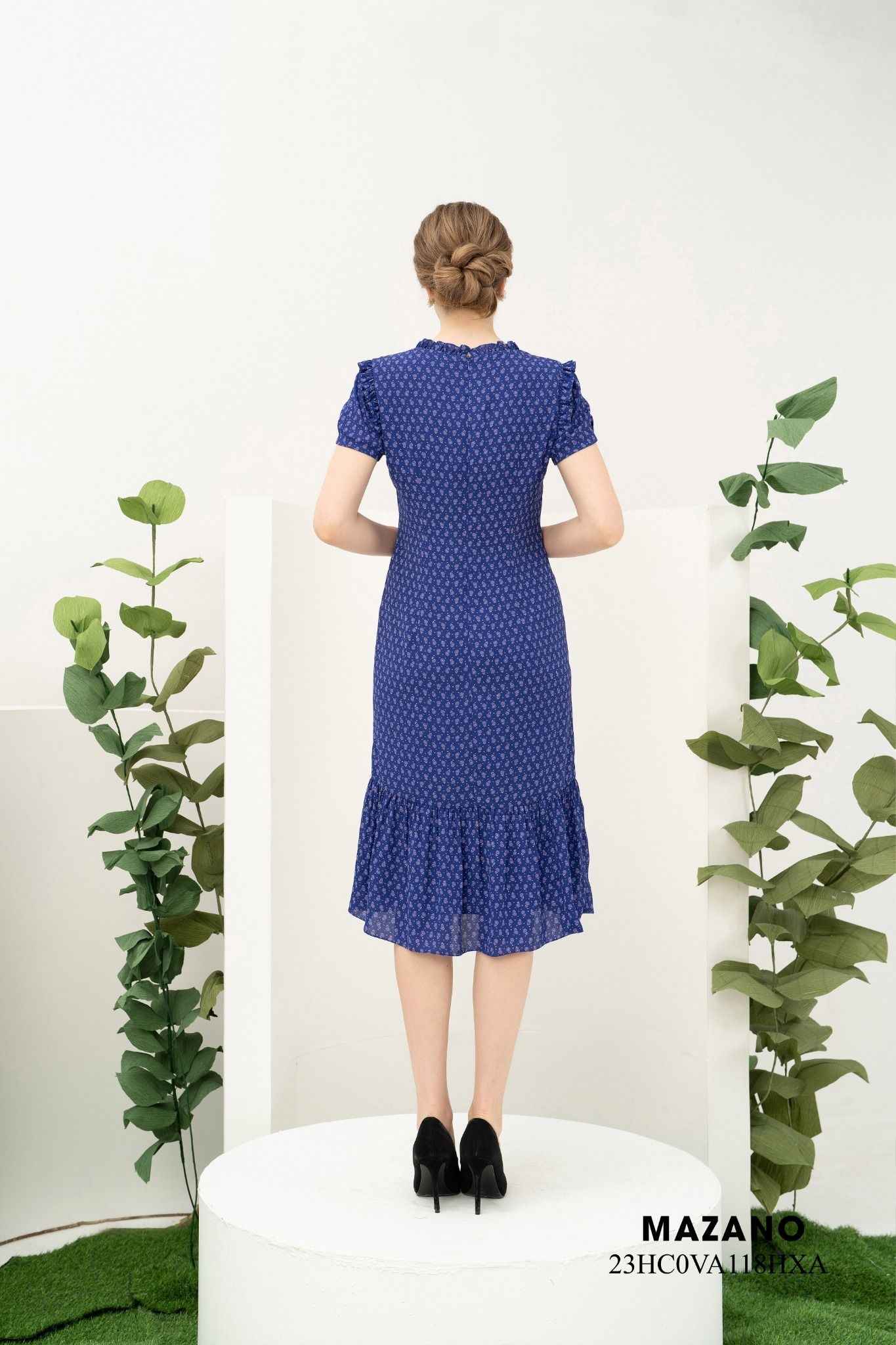 Đầm xanh suông dài cổ V phối bèo_thumbnail_3