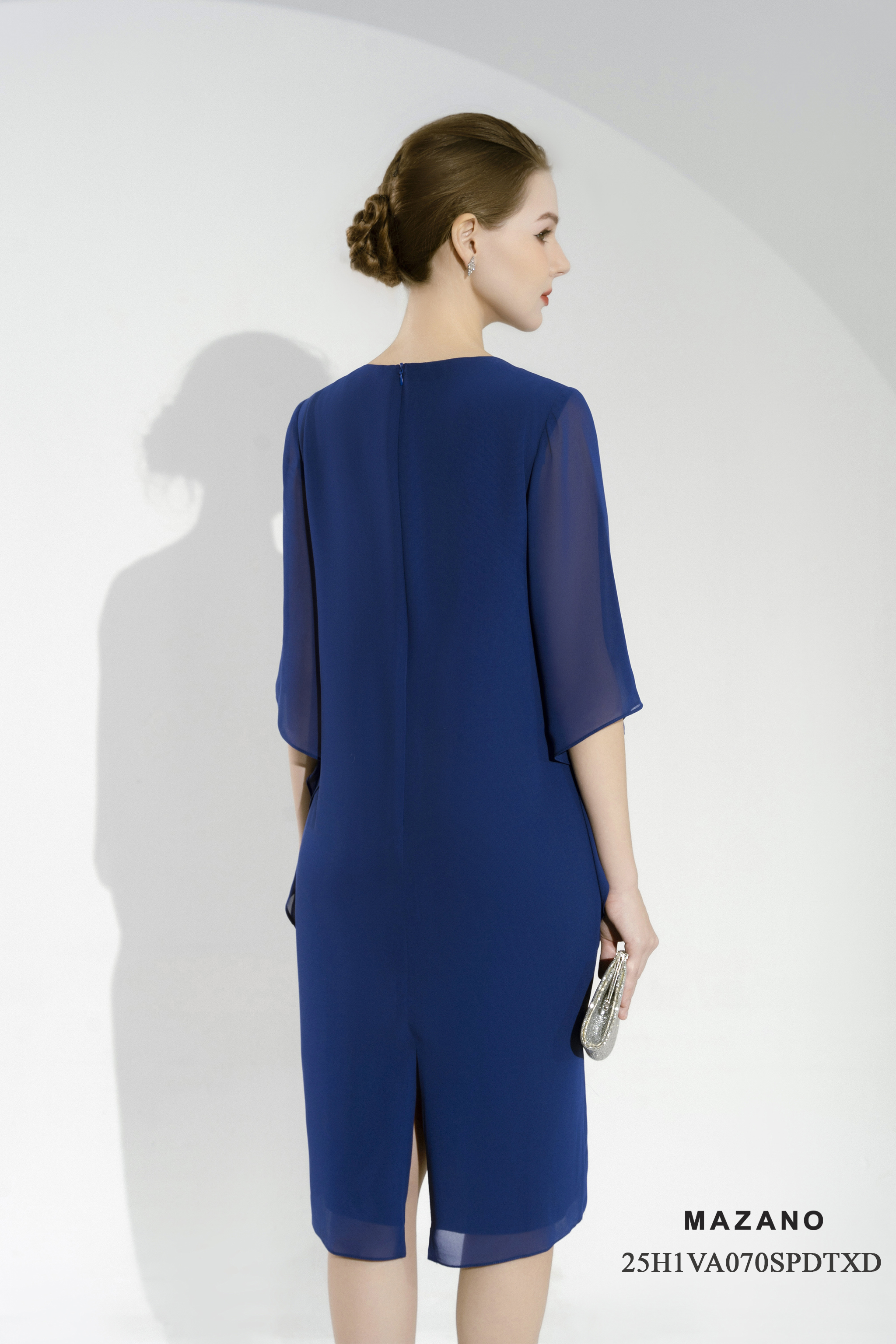 Váy Đầm suông Vải voan mỏng Đính trang trí ngực Cổ thuyền vừa Tay lỡ Dài qua gối_thumbnail_2