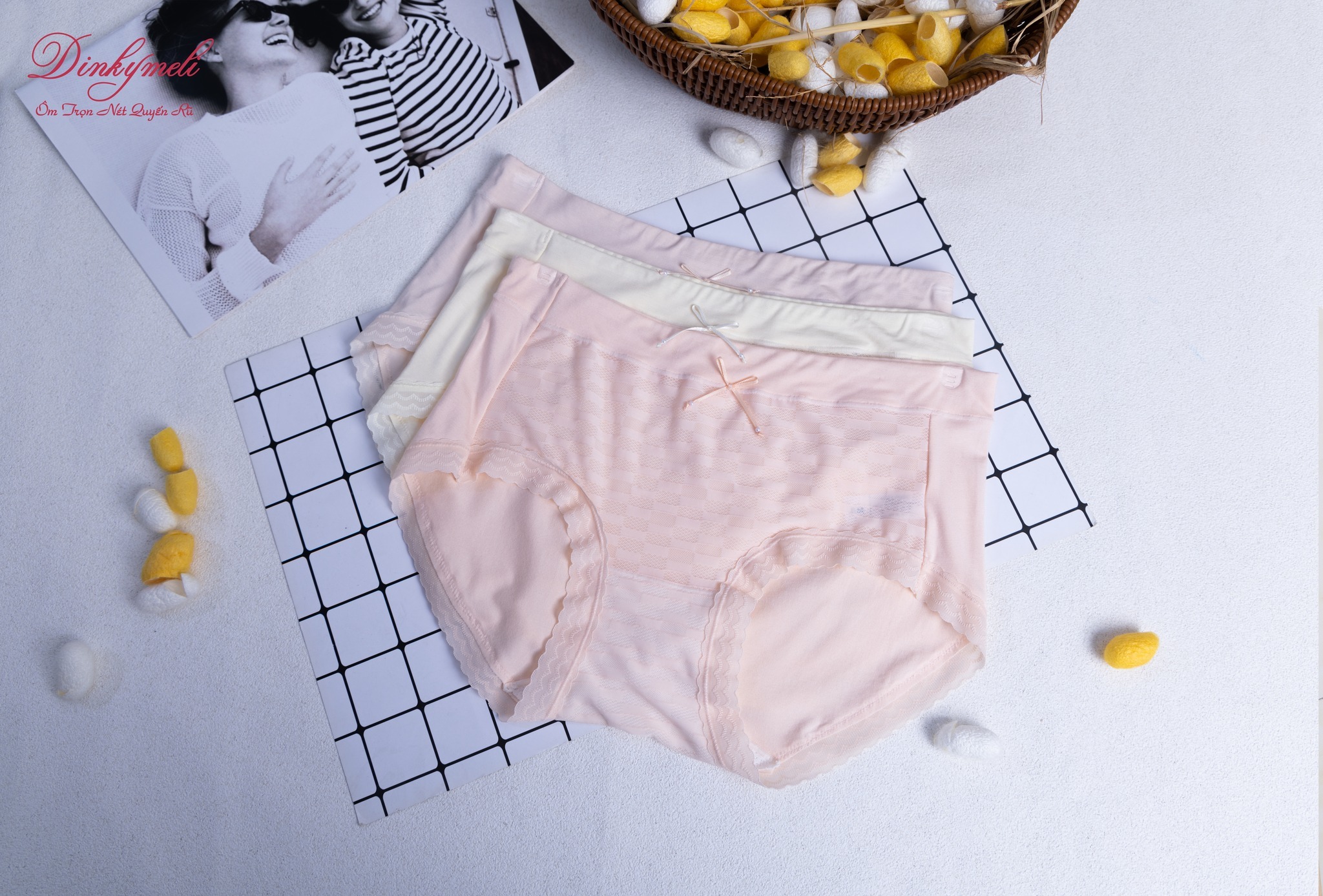 Quần lót ren: Vẻ đẹp nữ tính cho nàng thêm phần tự tin