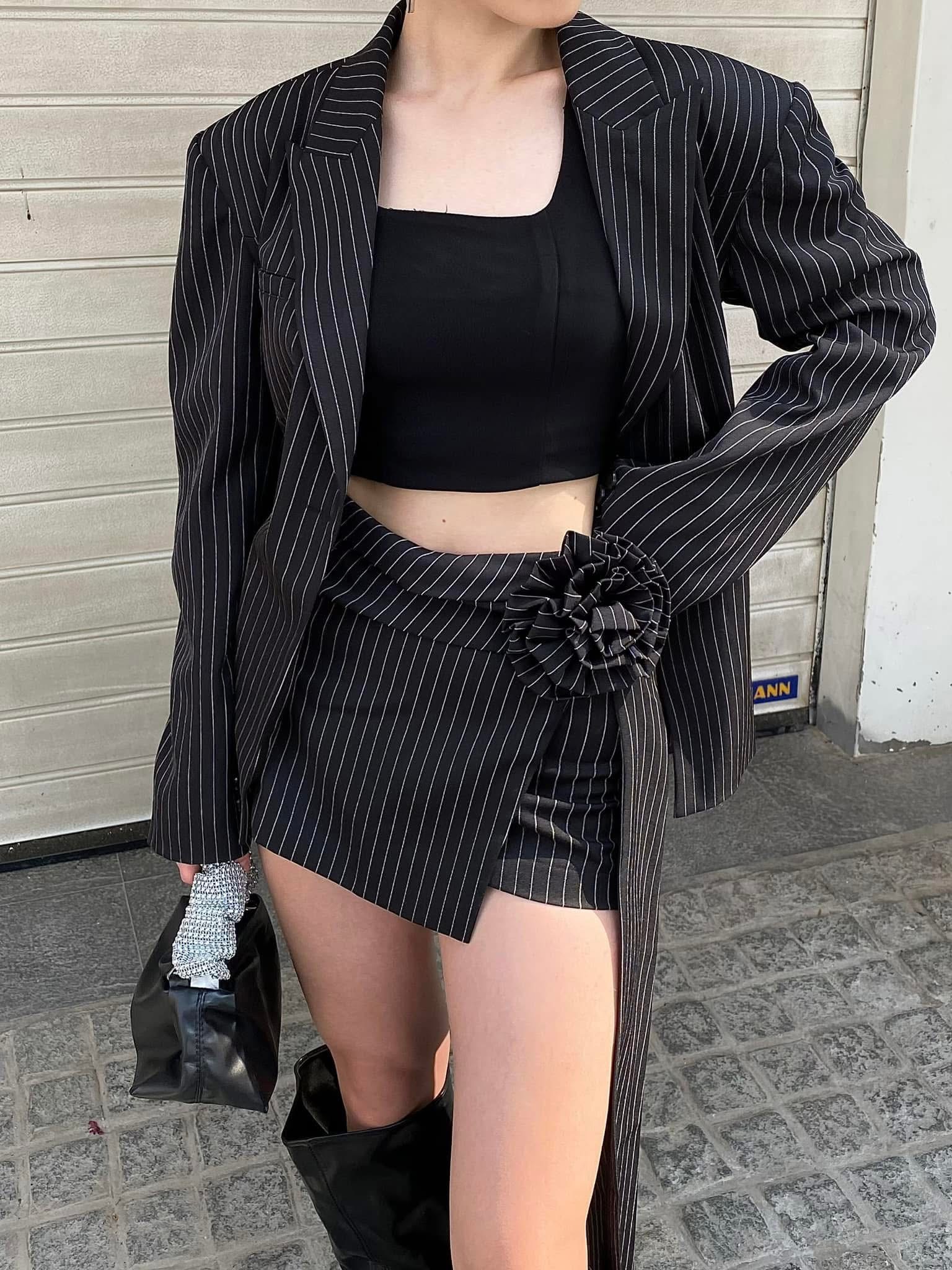 Chân váy kẻ hoa to_thumbnail_2